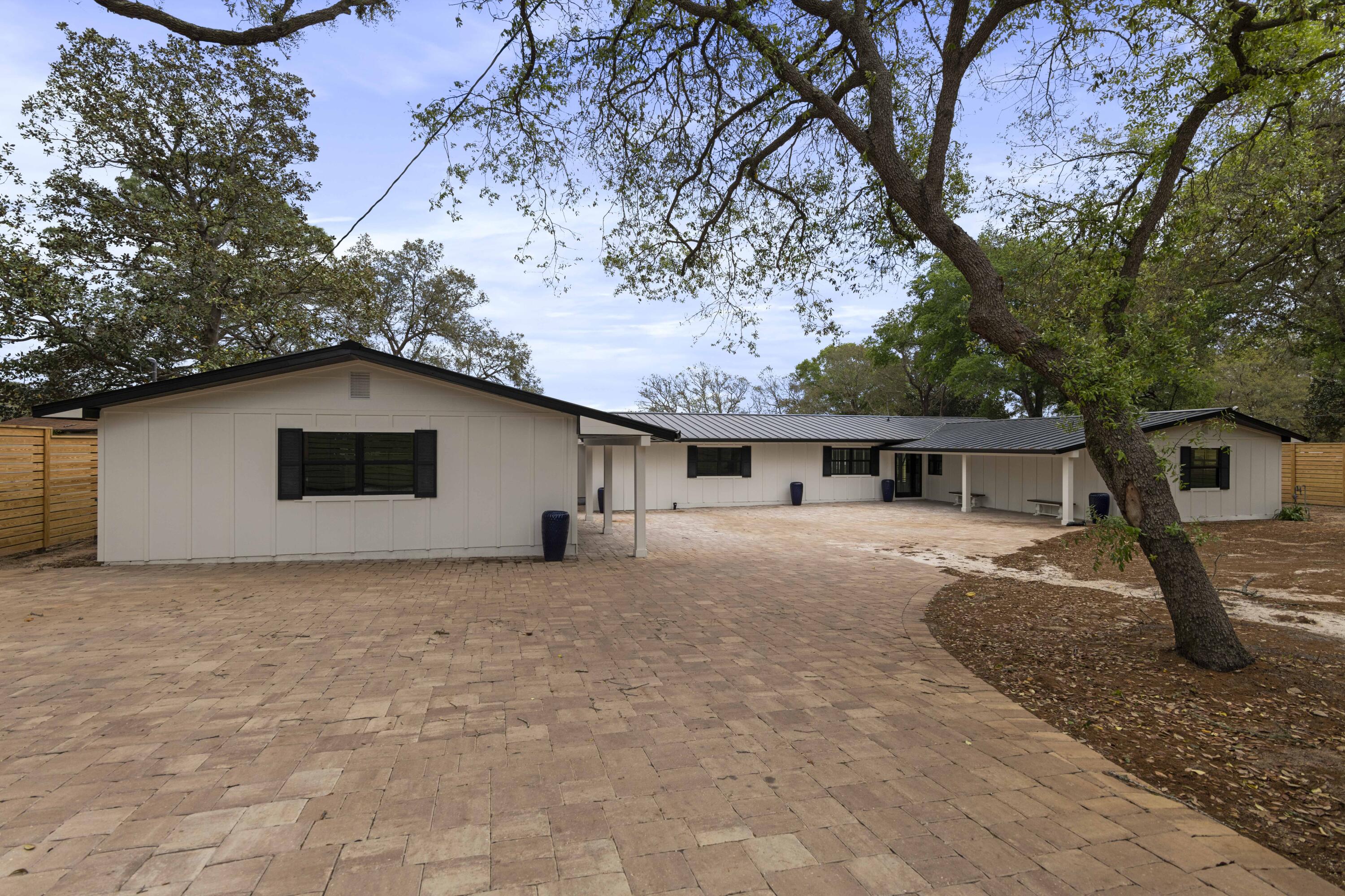 COM NW COR GOV LOT 1 S 464.3FT S 53 DEG E 767.87 FT TO POB N 44 DEG E 250.03 FT TO W/E W ALG W/E 15 - Residential