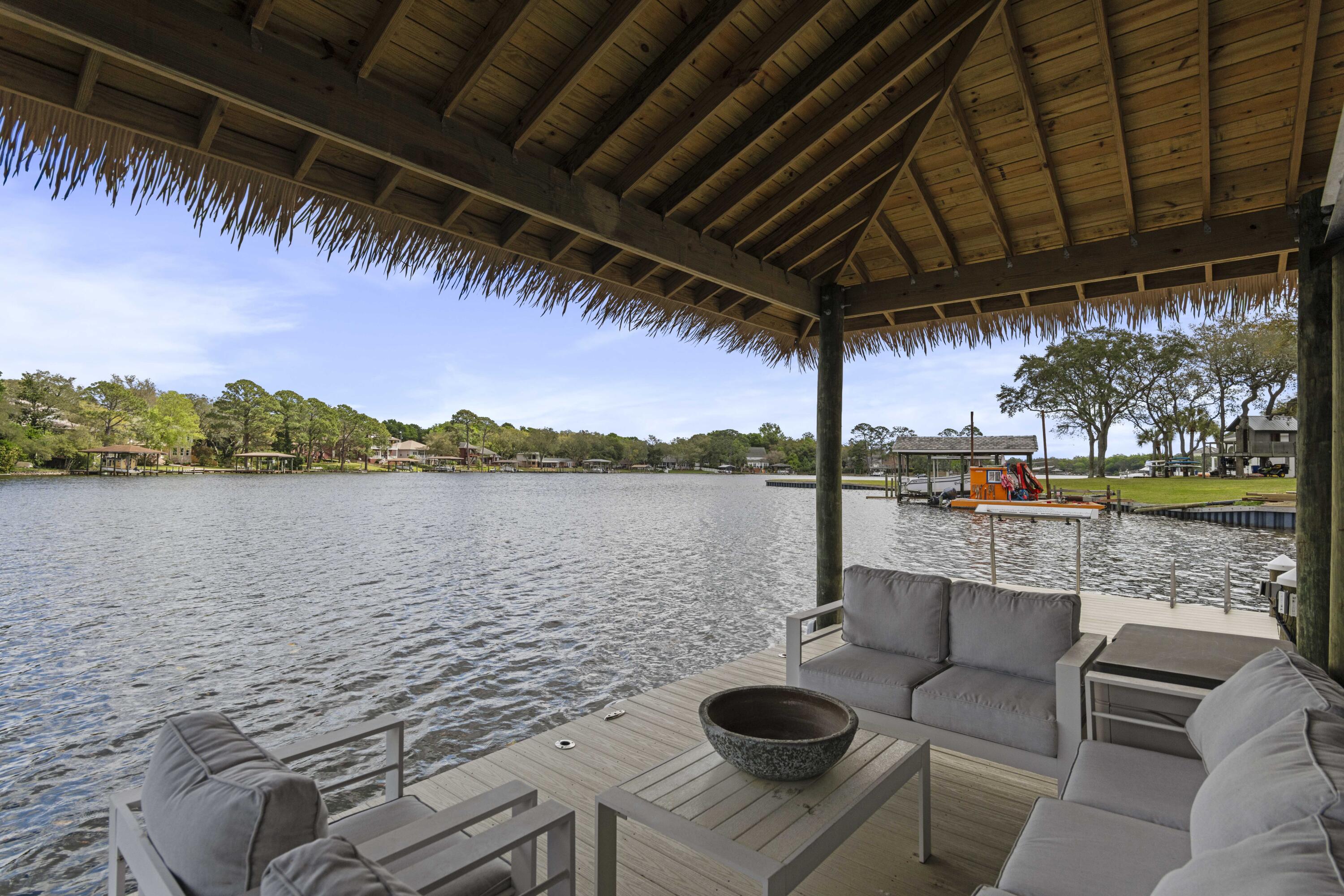 COM NW COR GOV LOT 1 S 464.3FT S 53 DEG E 767.87 FT TO POB N 44 DEG E 250.03 FT TO W/E W ALG W/E 15 - Residential