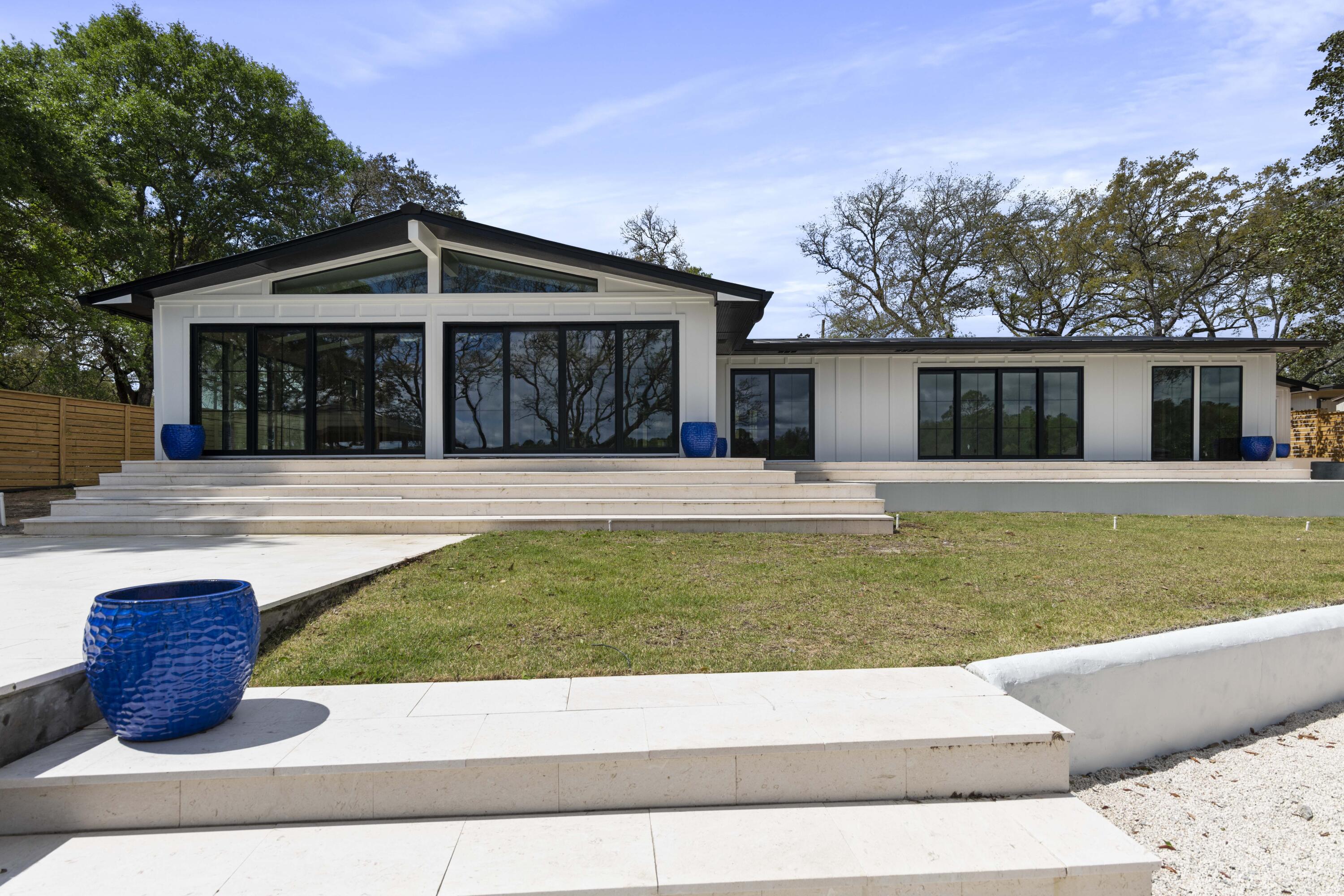 COM NW COR GOV LOT 1 S 464.3FT S 53 DEG E 767.87 FT TO POB N 44 DEG E 250.03 FT TO W/E W ALG W/E 15 - Residential