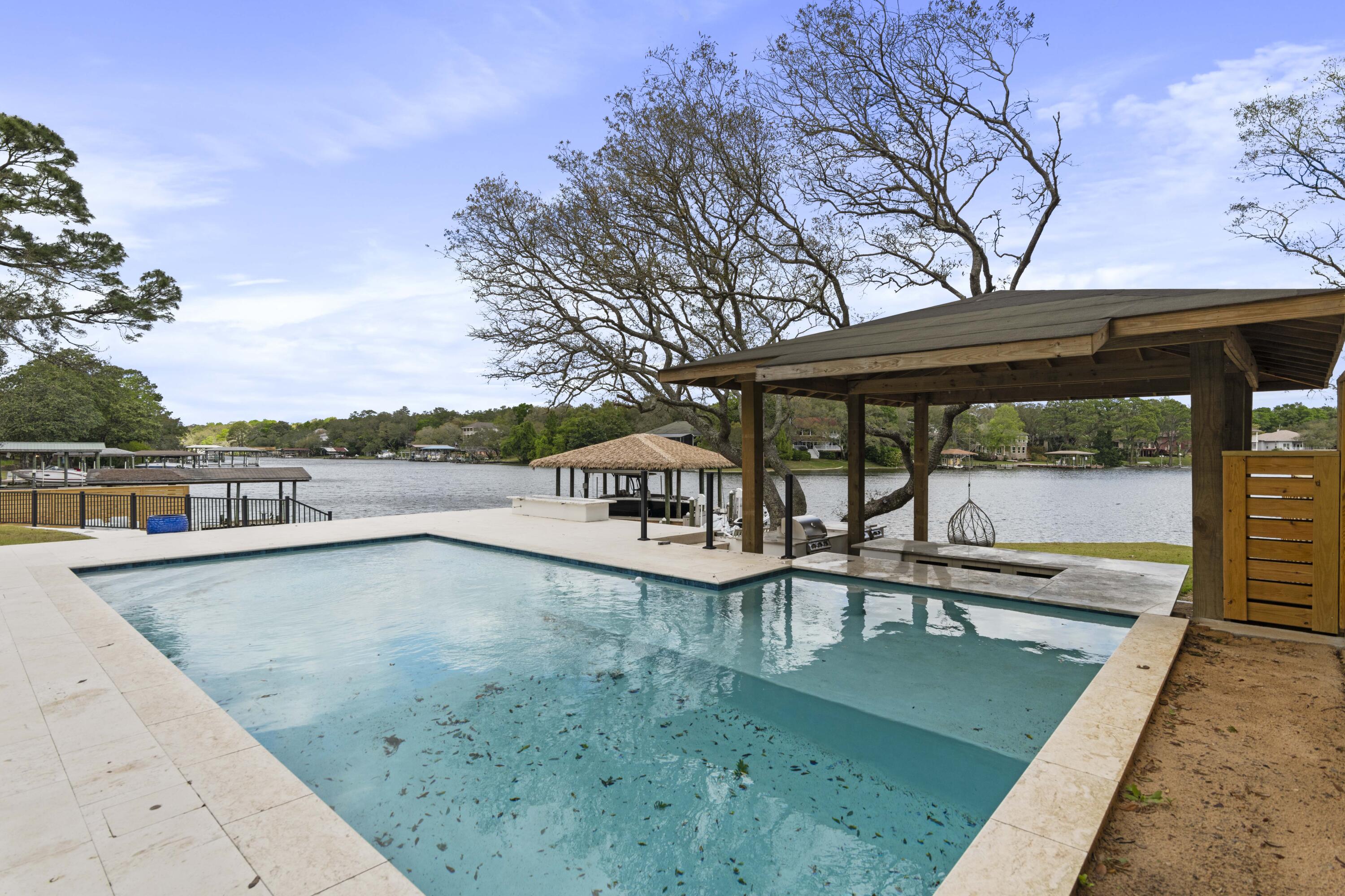 COM NW COR GOV LOT 1 S 464.3FT S 53 DEG E 767.87 FT TO POB N 44 DEG E 250.03 FT TO W/E W ALG W/E 15 - Residential