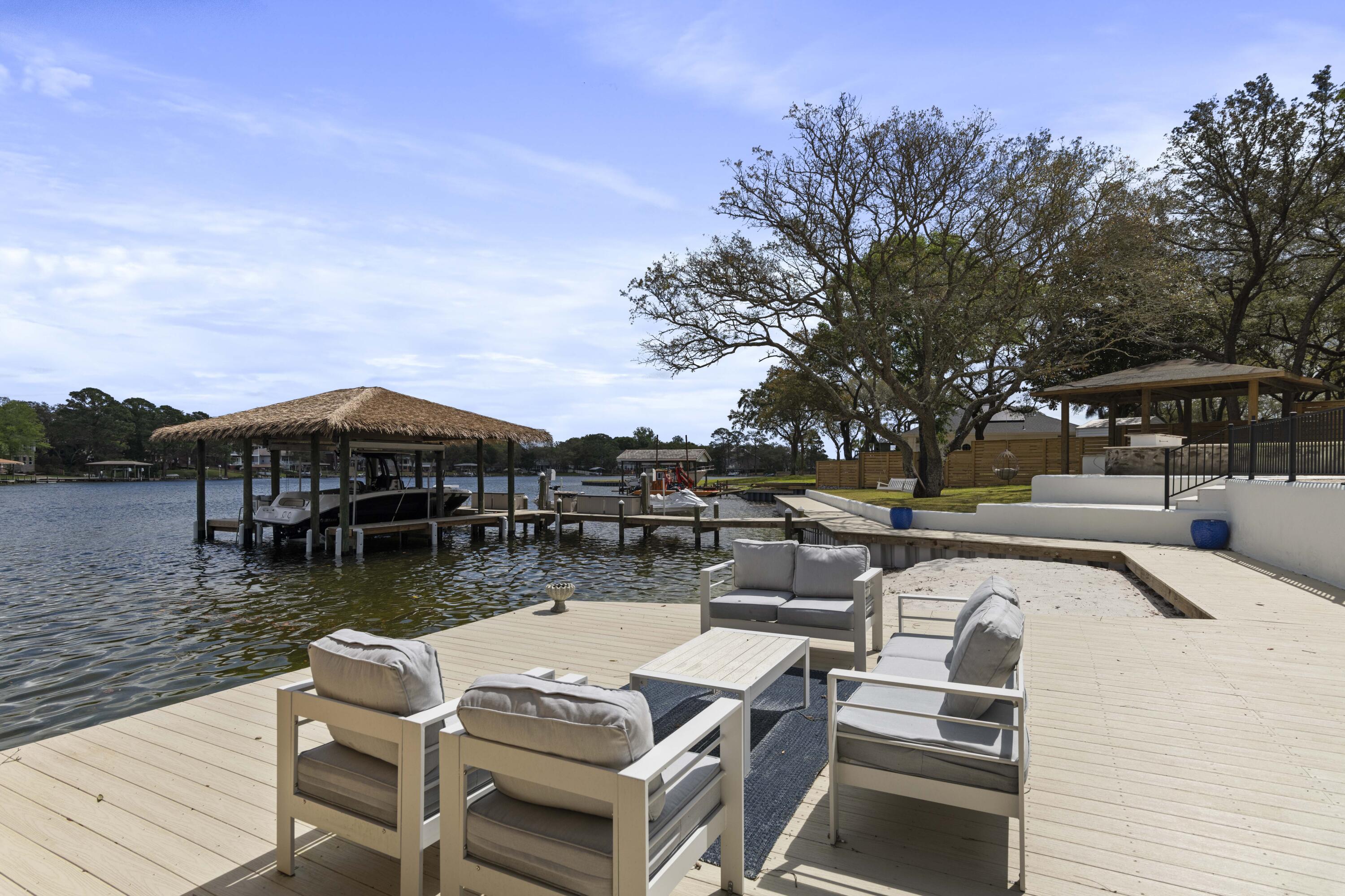 COM NW COR GOV LOT 1 S 464.3FT S 53 DEG E 767.87 FT TO POB N 44 DEG E 250.03 FT TO W/E W ALG W/E 15 - Residential