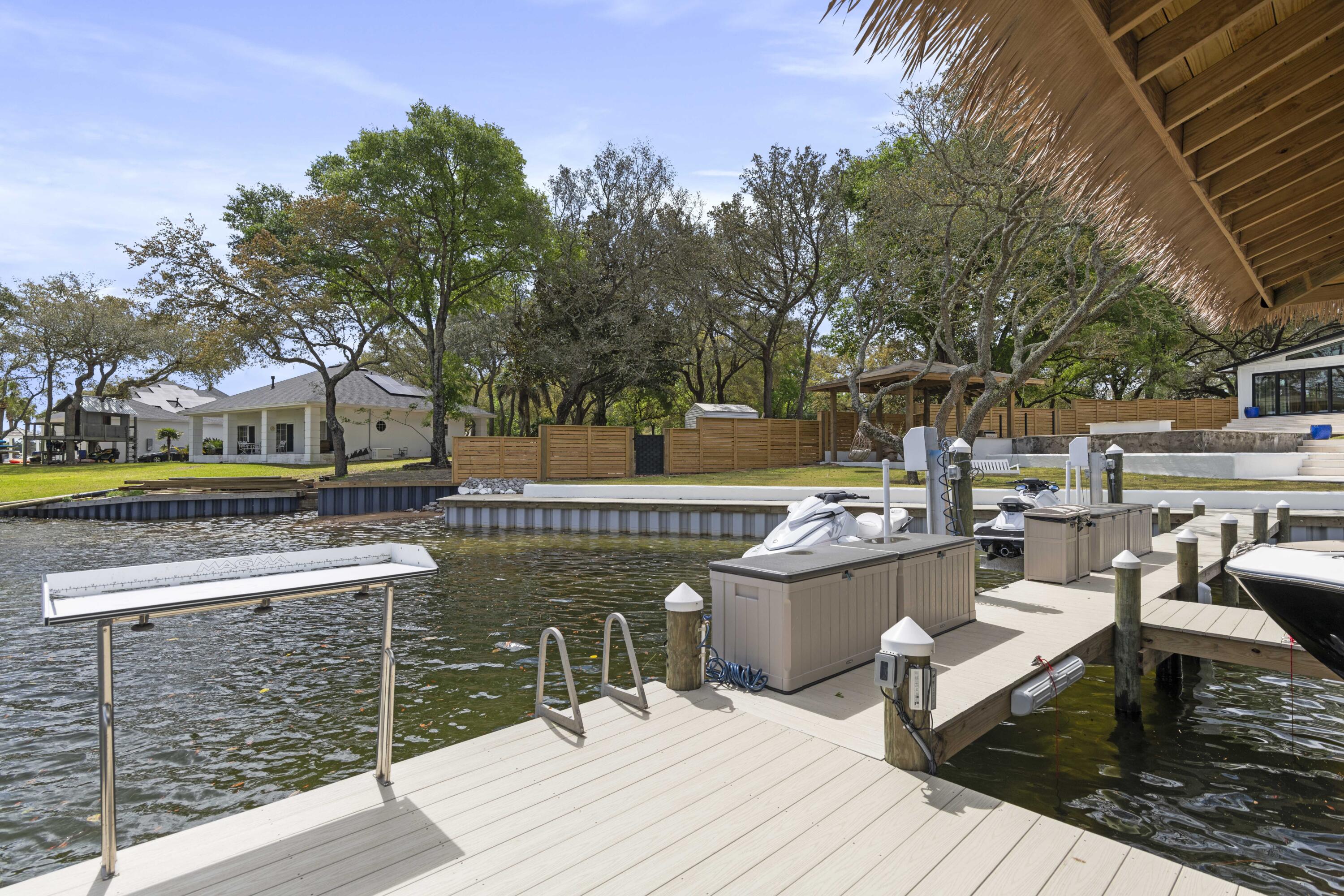 COM NW COR GOV LOT 1 S 464.3FT S 53 DEG E 767.87 FT TO POB N 44 DEG E 250.03 FT TO W/E W ALG W/E 15 - Residential