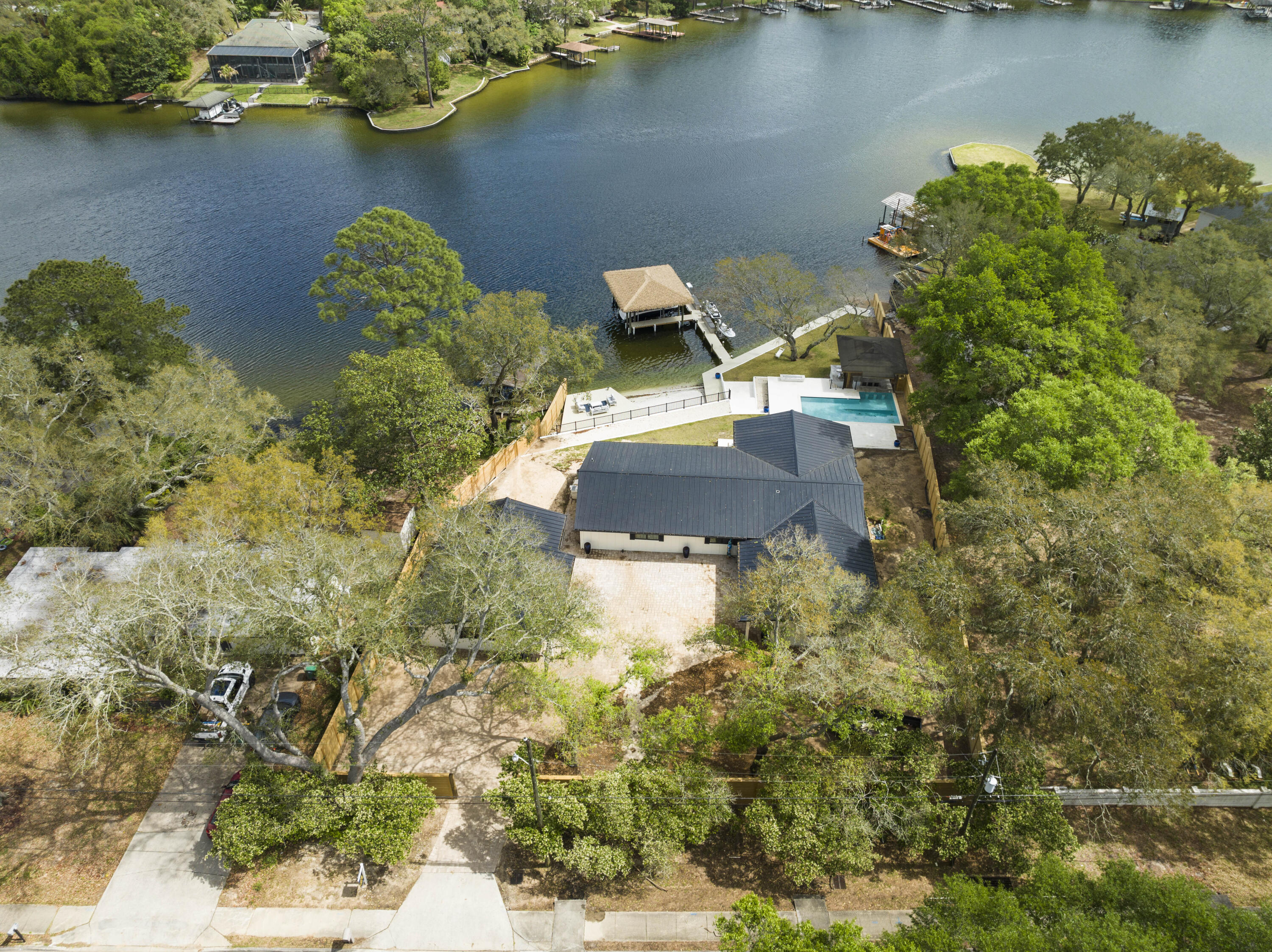 COM NW COR GOV LOT 1 S 464.3FT S 53 DEG E 767.87 FT TO POB N 44 DEG E 250.03 FT TO W/E W ALG W/E 15 - Residential