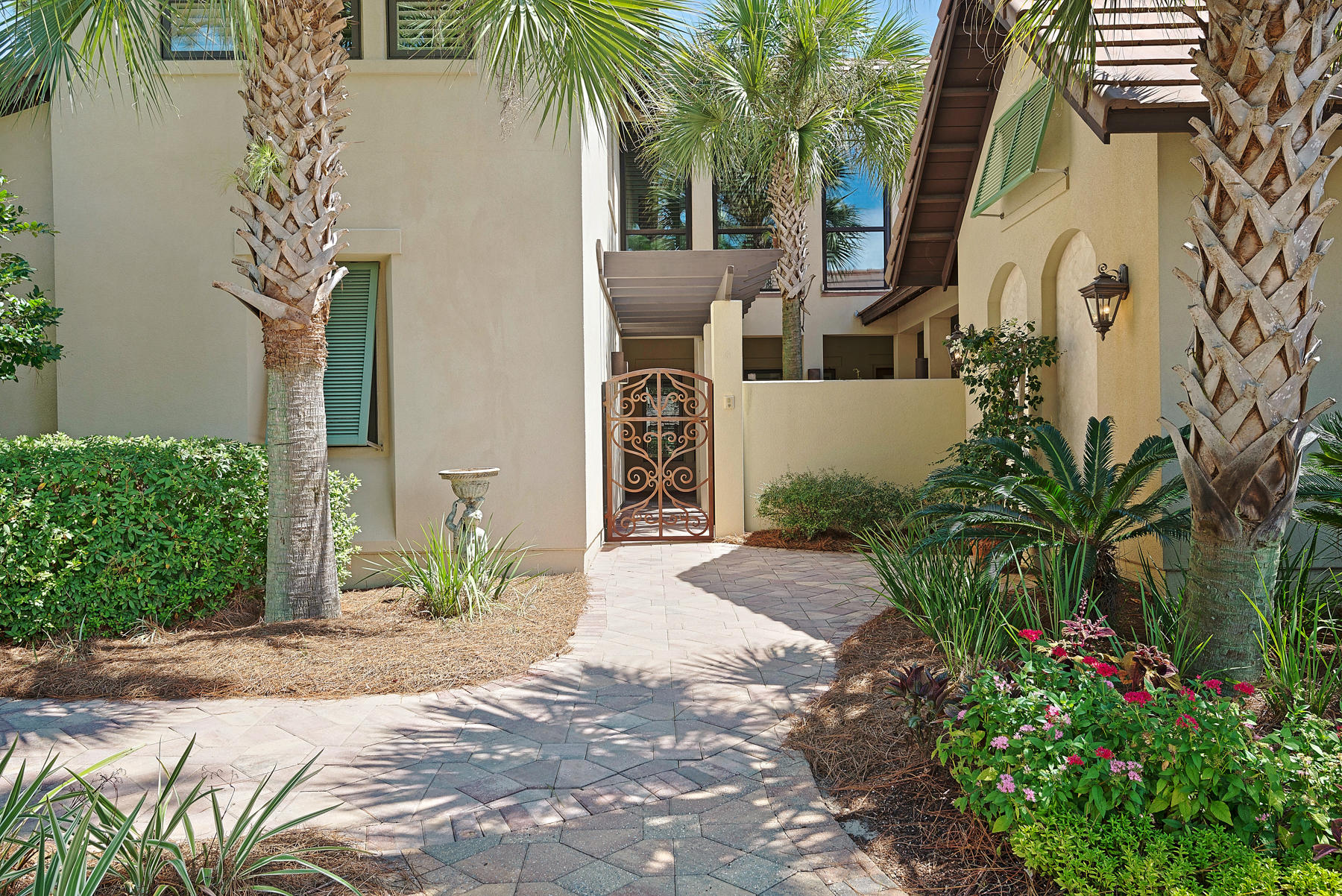 ISLAND GREEN - Residential