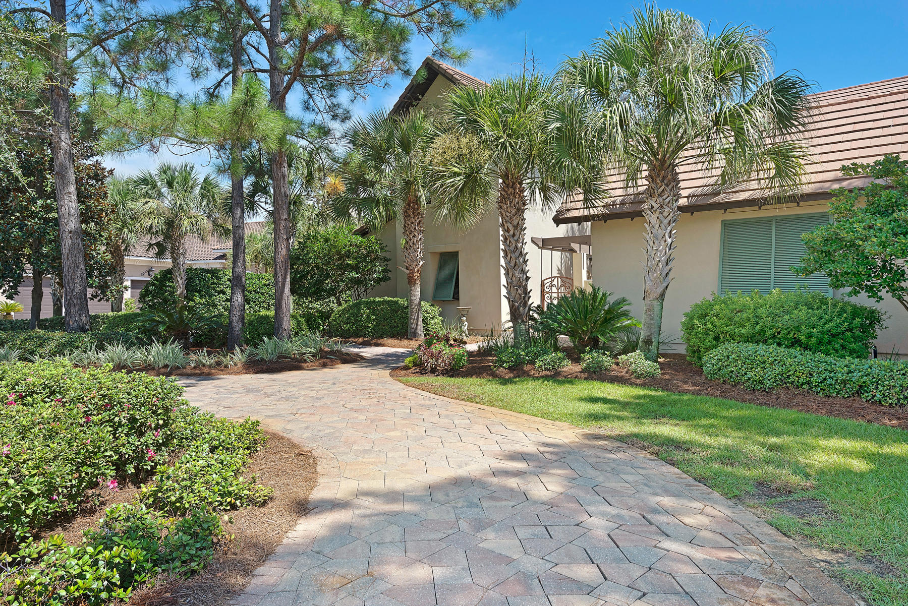 ISLAND GREEN - Residential