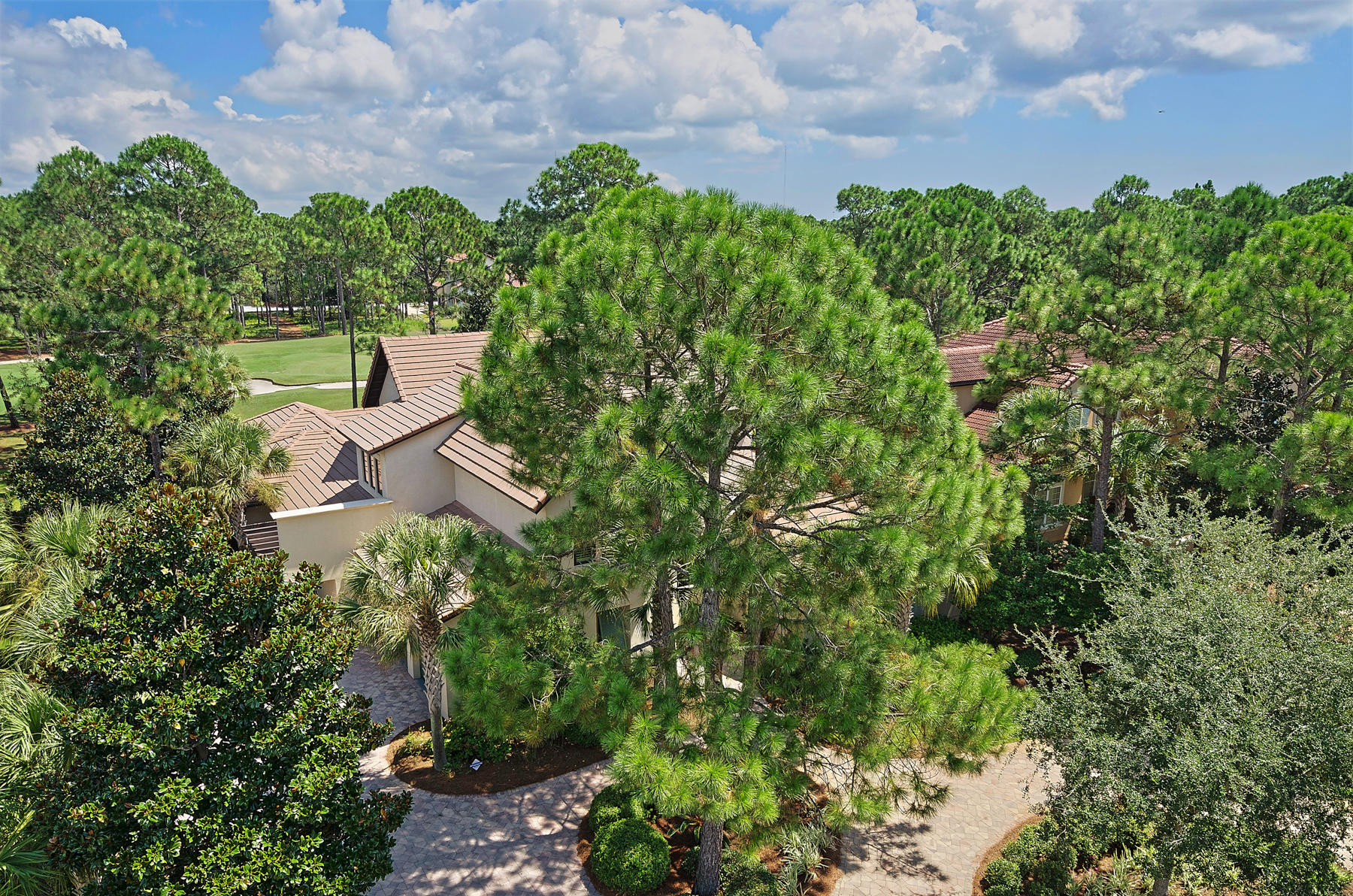 ISLAND GREEN - Residential