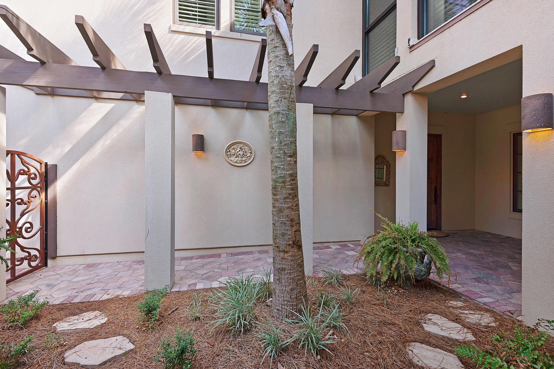 ISLAND GREEN - Residential