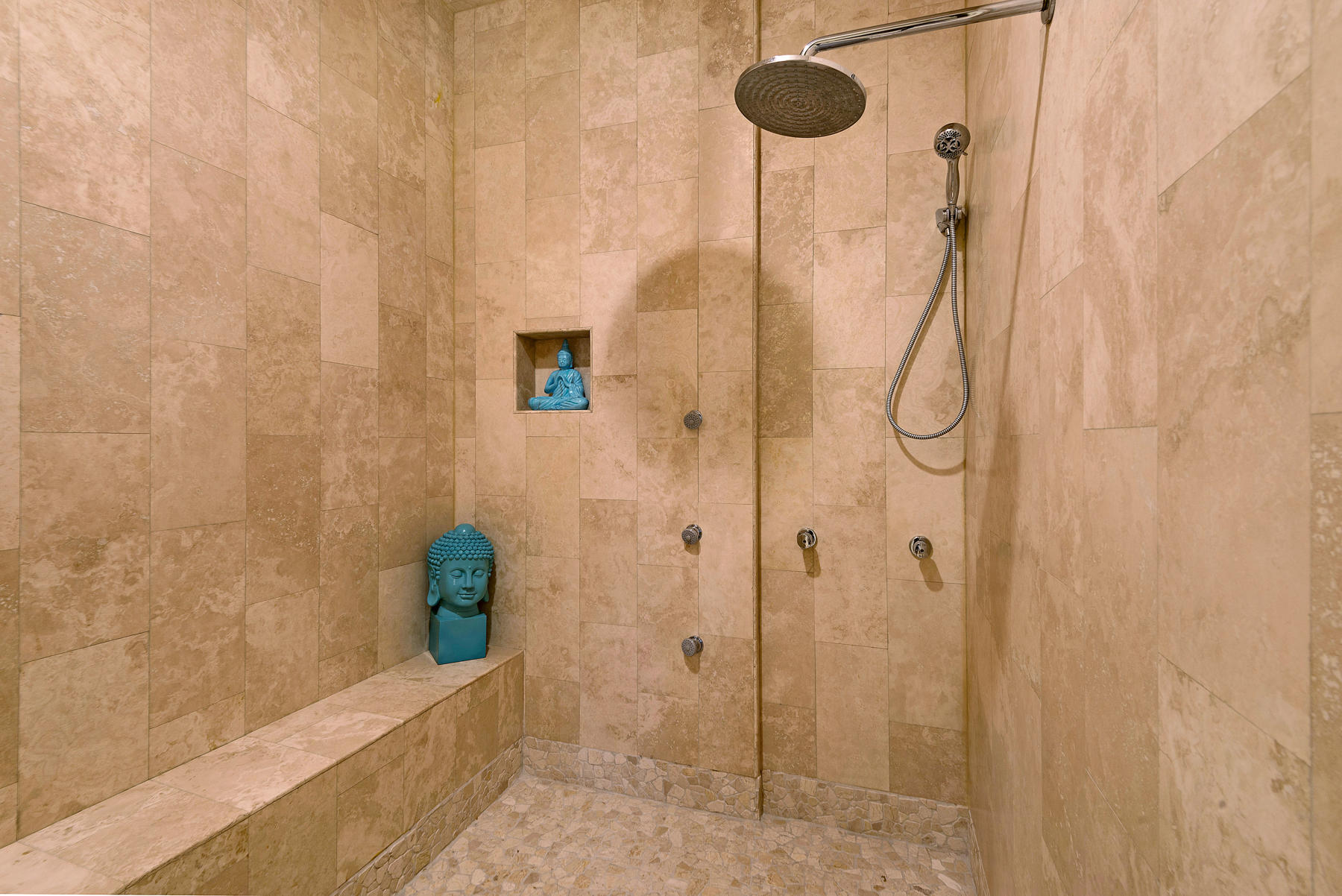 ISLAND GREEN - Residential