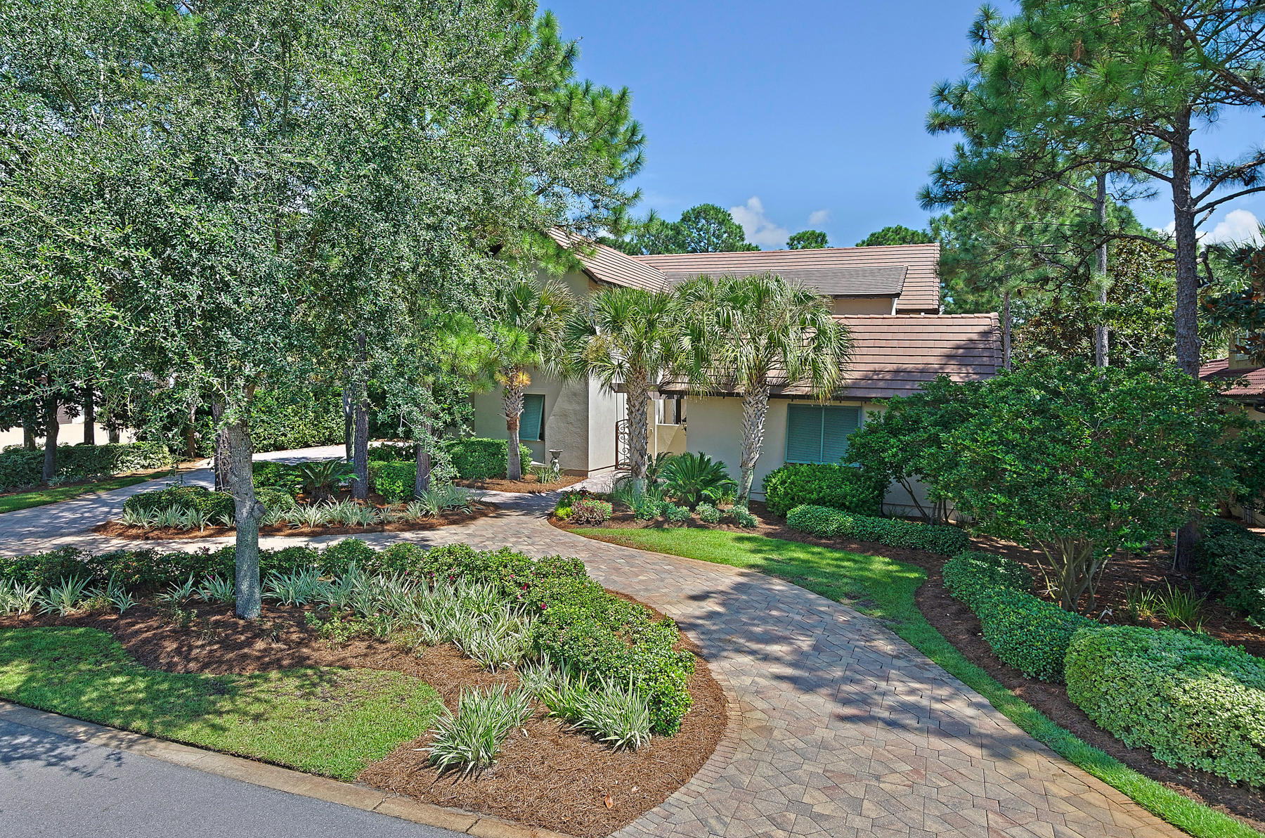 ISLAND GREEN - Residential