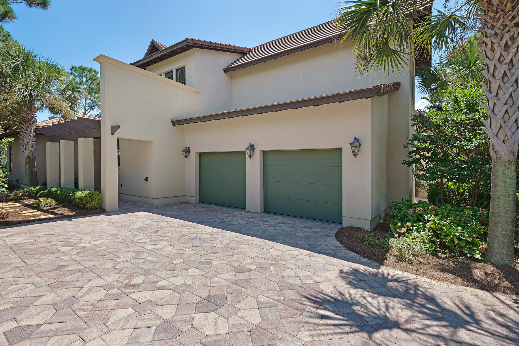 ISLAND GREEN - Residential