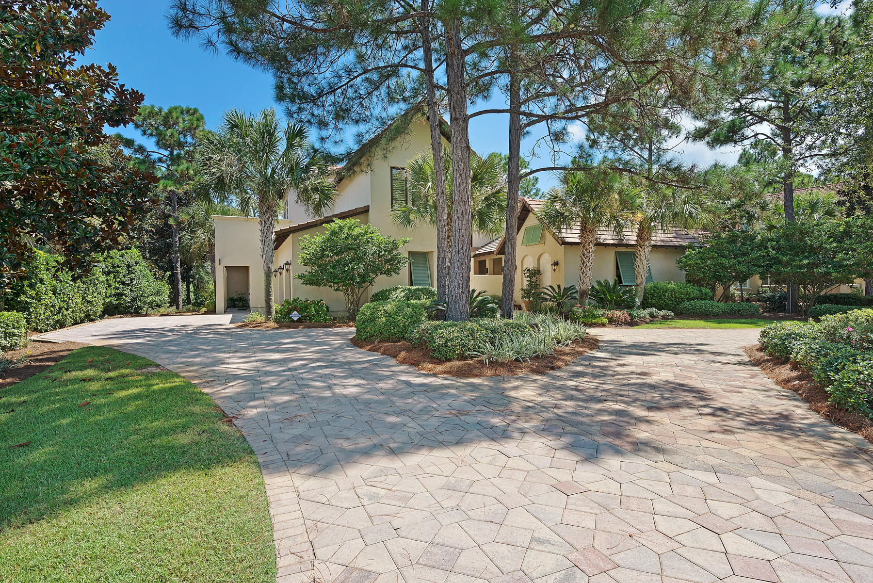 ISLAND GREEN - Residential