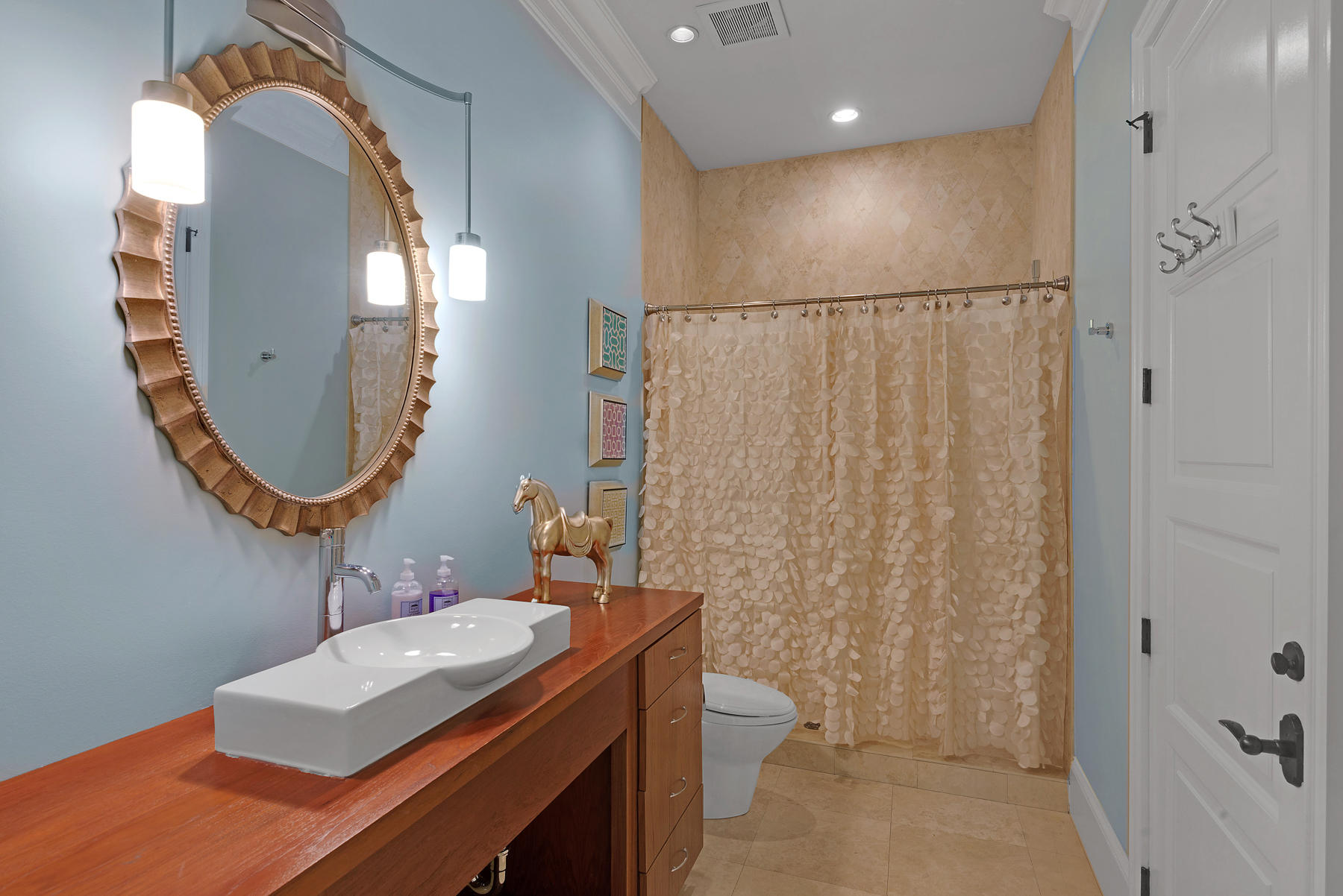 ISLAND GREEN - Residential