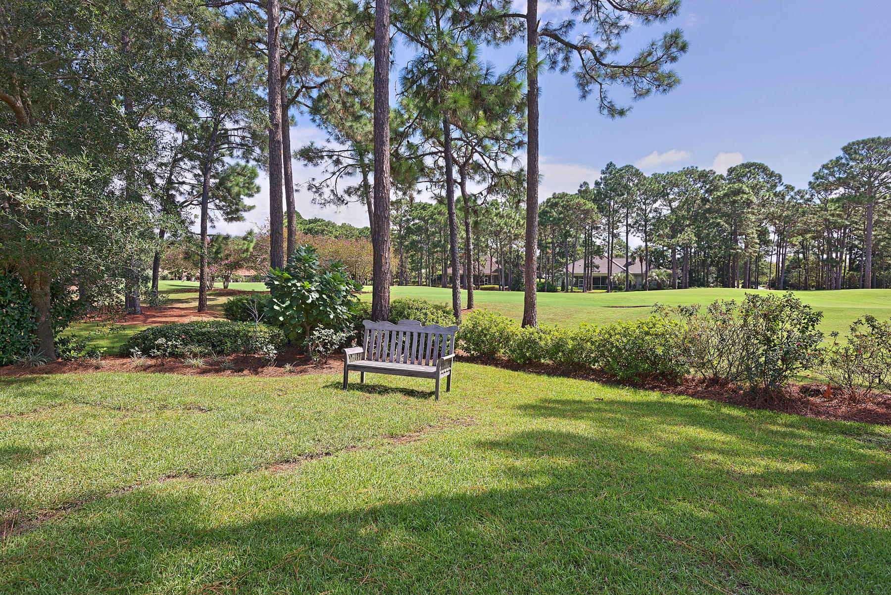 ISLAND GREEN - Residential