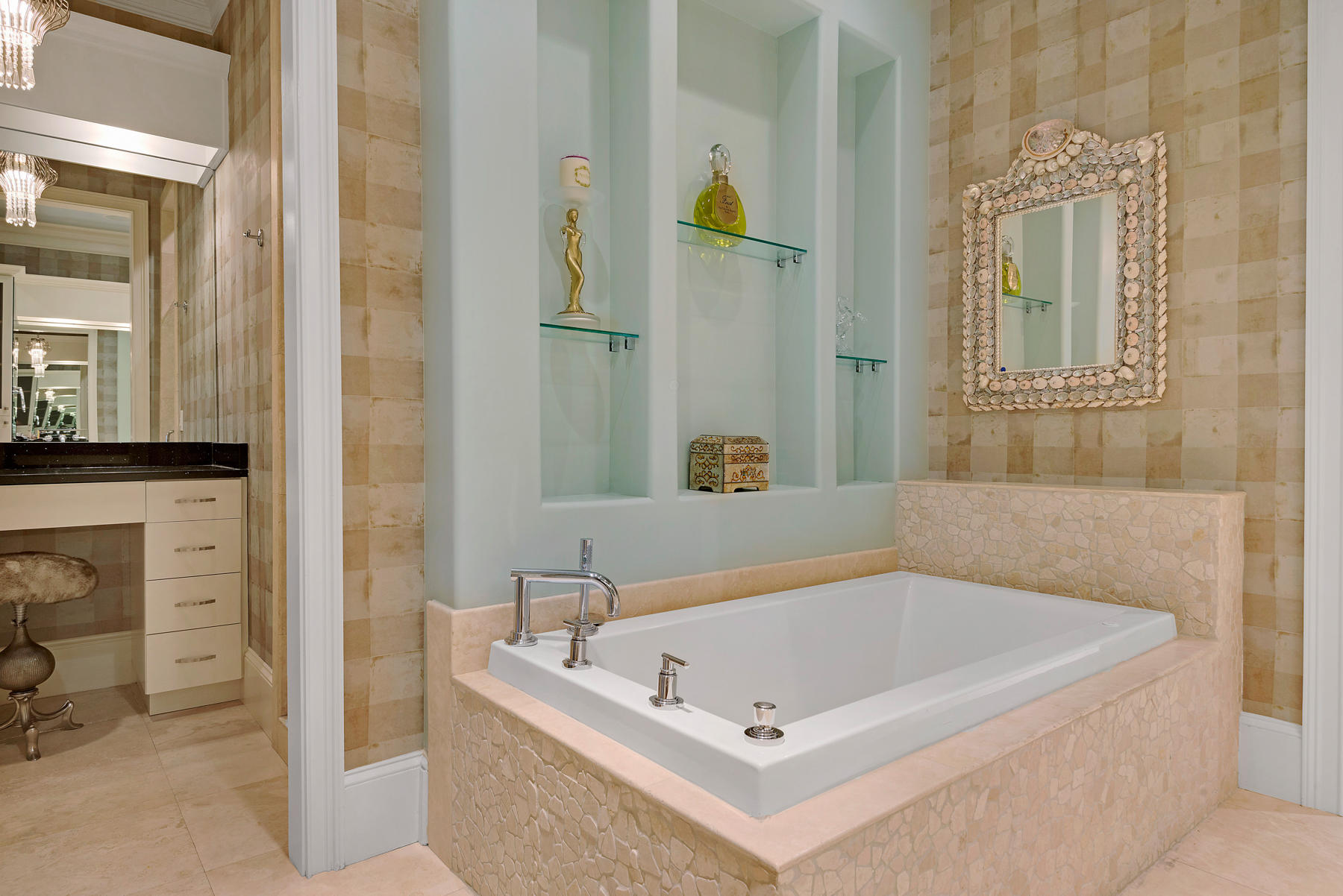 ISLAND GREEN - Residential