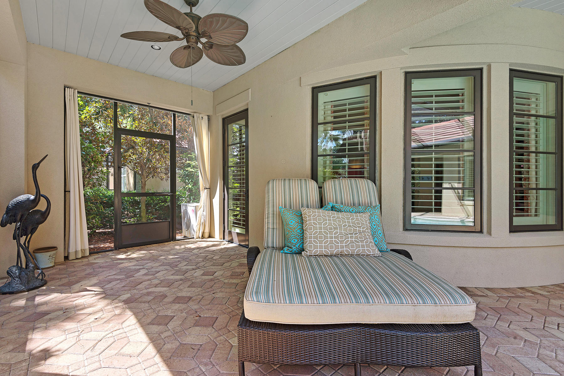 ISLAND GREEN - Residential