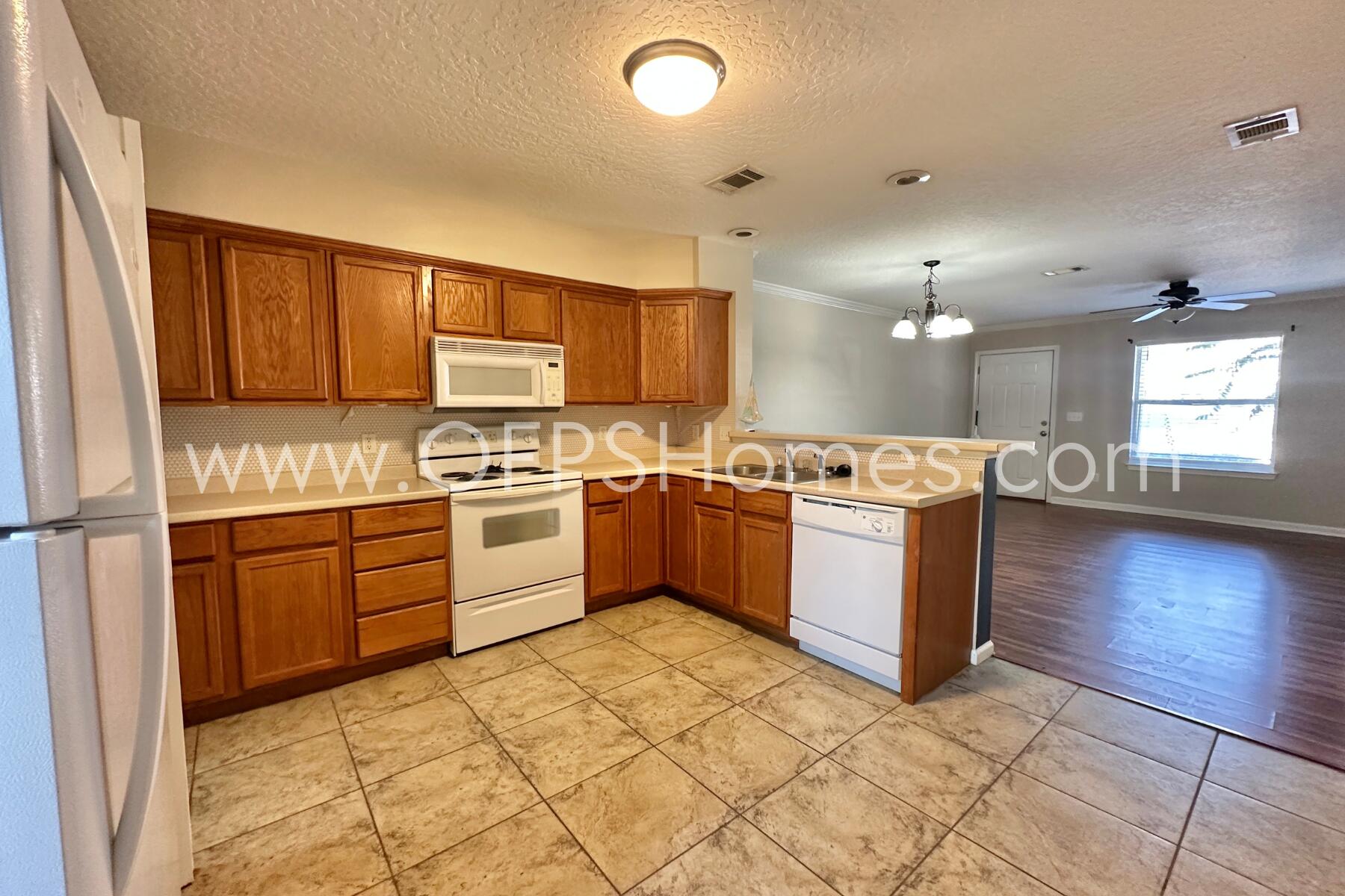 SHAY LIN T/H - Residential Lease