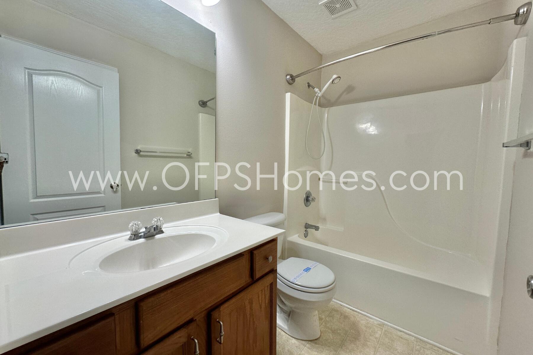 SHAY LIN T/H - Residential Lease
