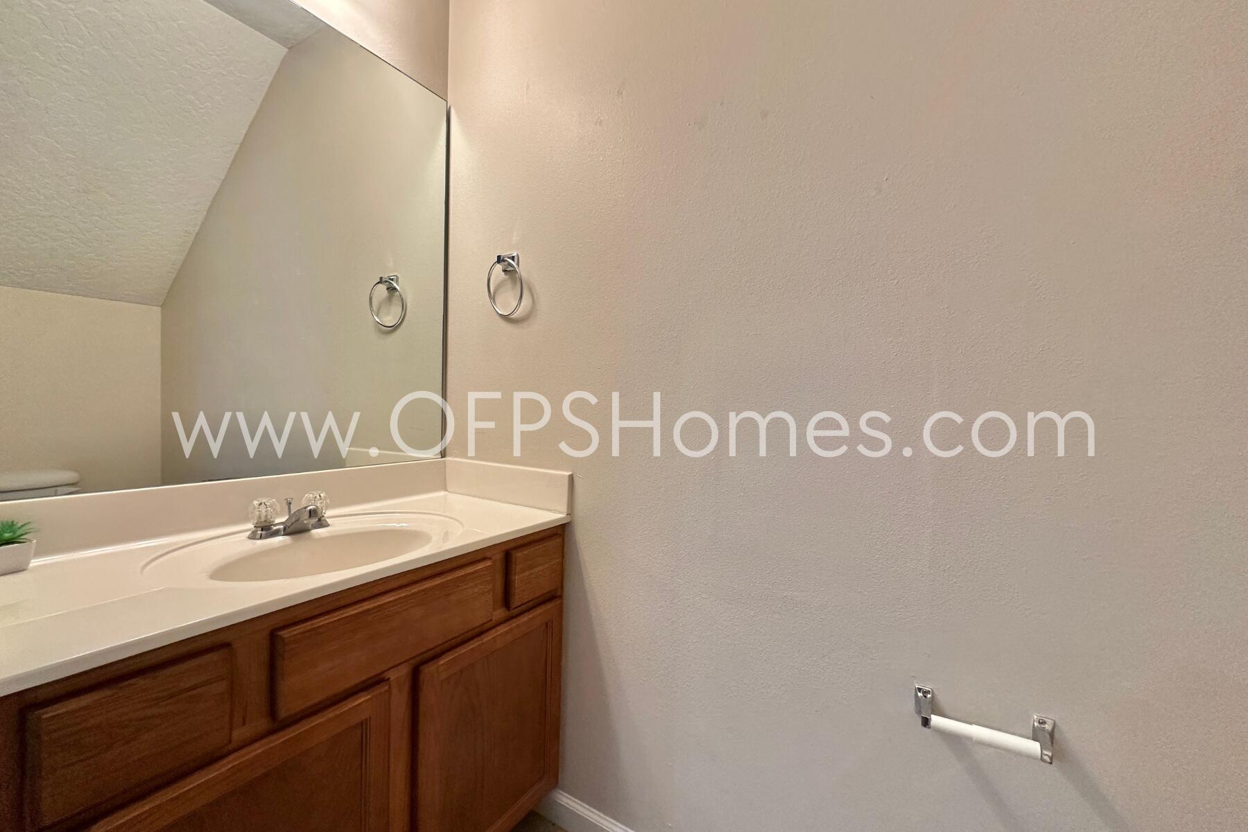 SHAY LIN T/H - Residential Lease