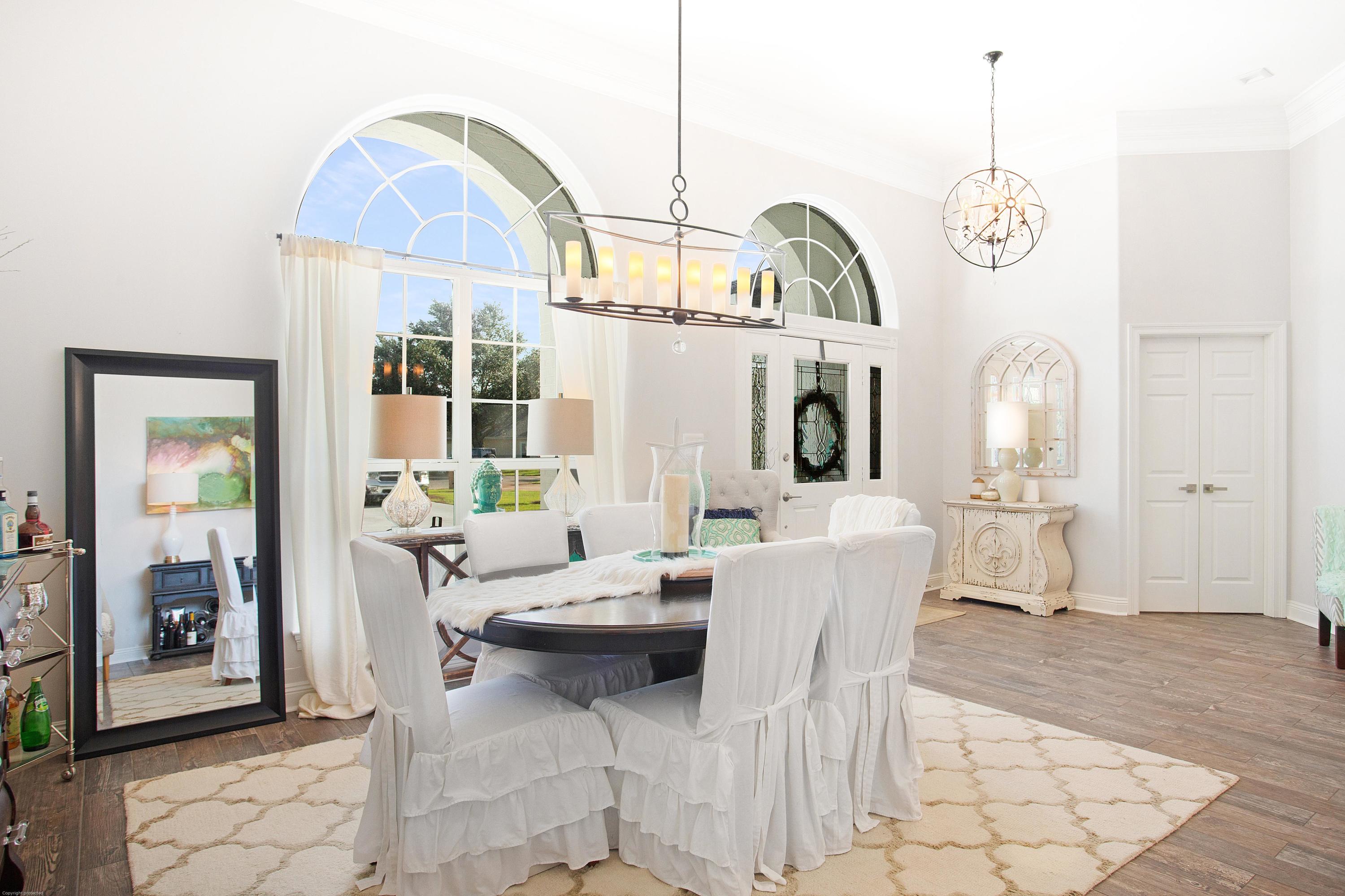 WINDSOR FOREST - Residential