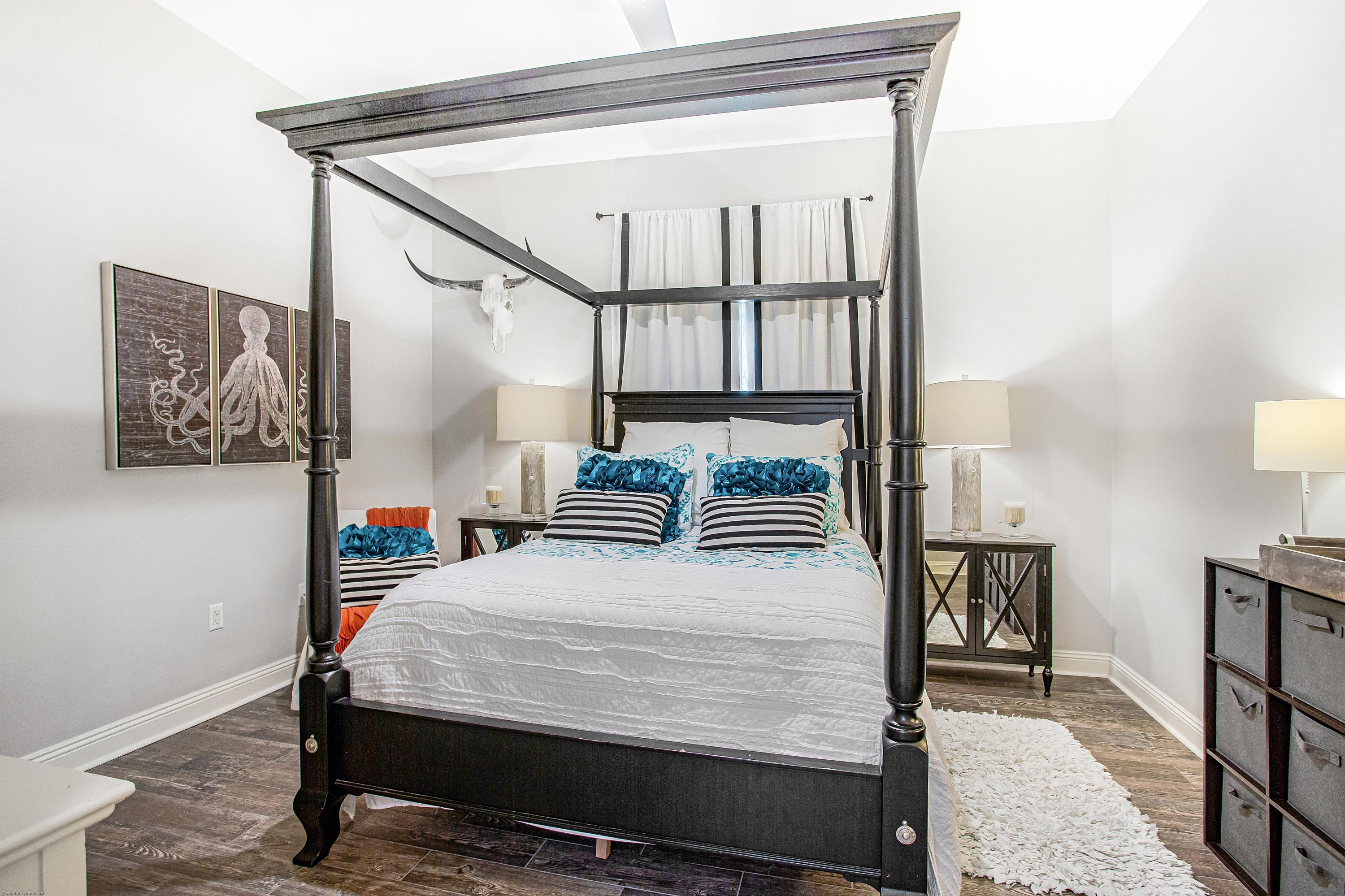 WINDSOR FOREST - Residential