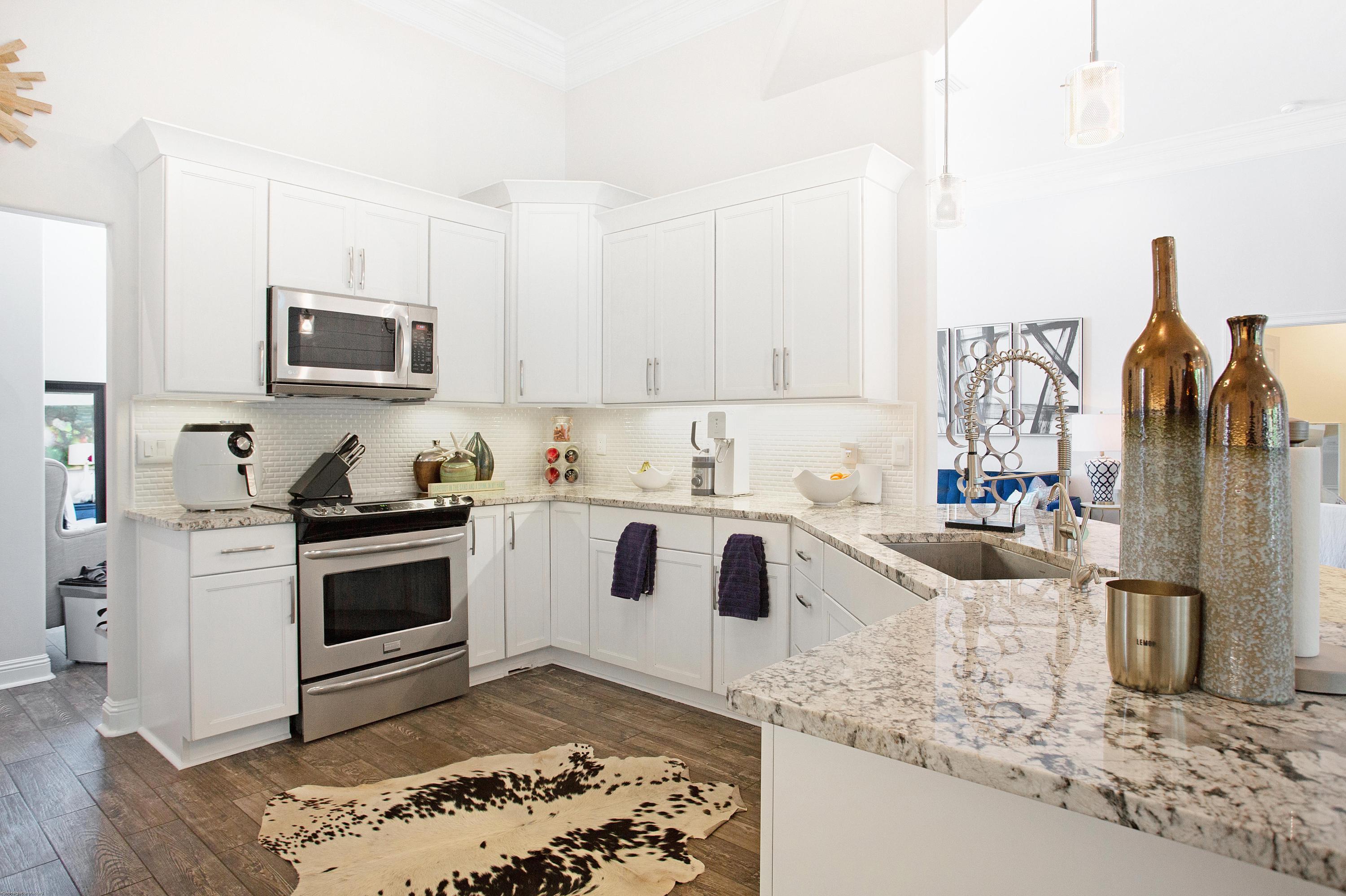 WINDSOR FOREST - Residential