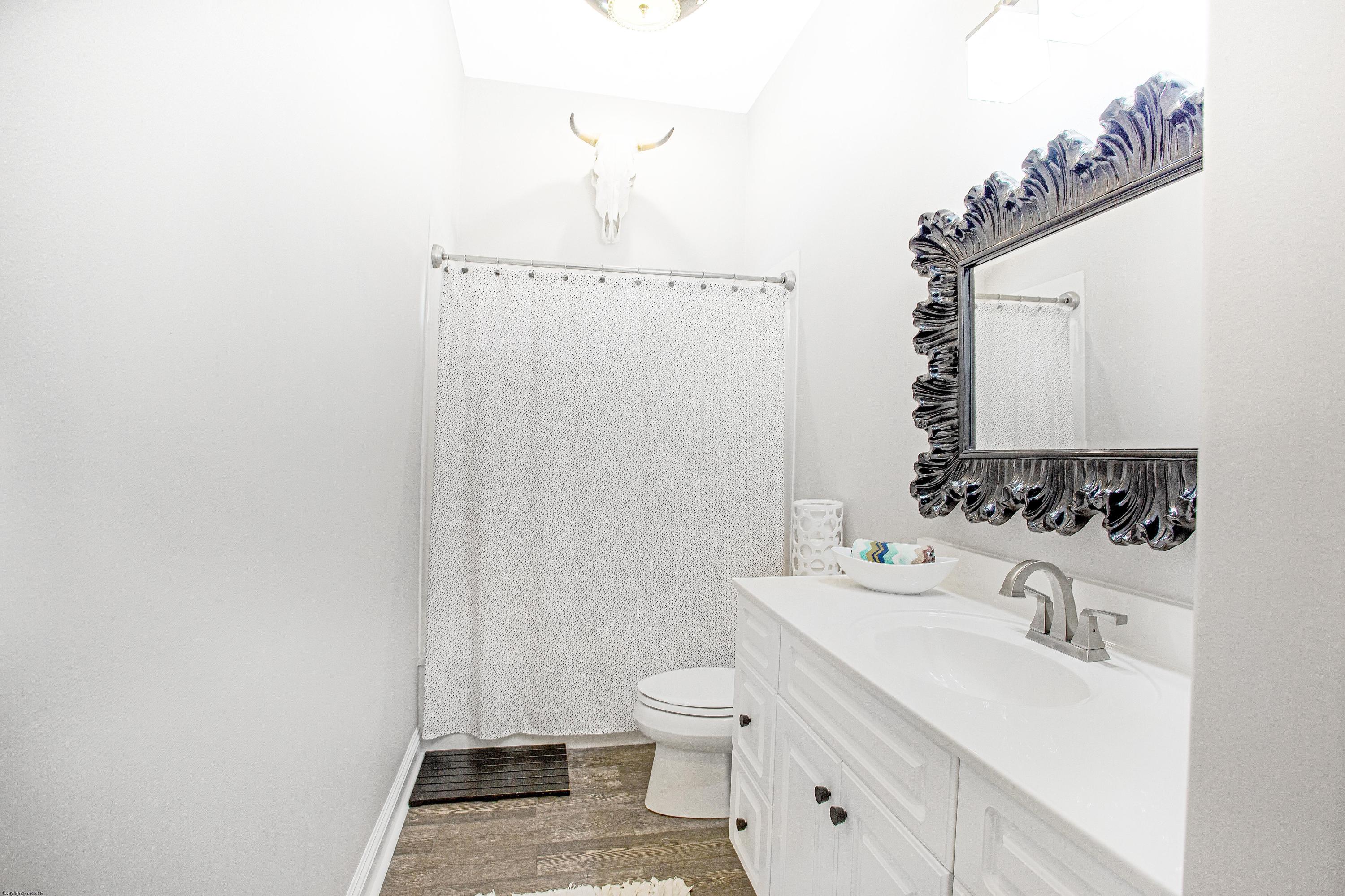 WINDSOR FOREST - Residential