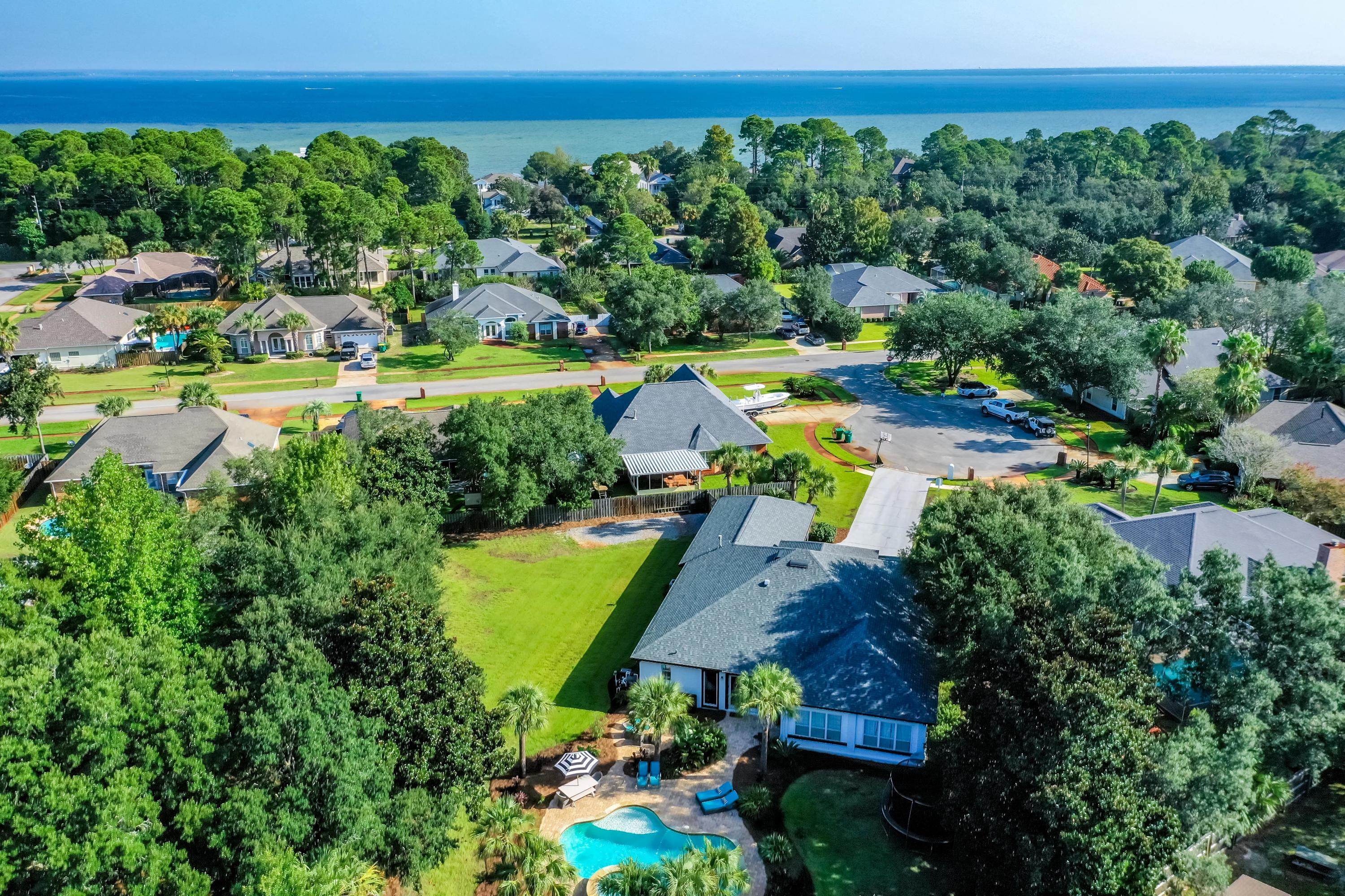 WINDSOR FOREST - Residential