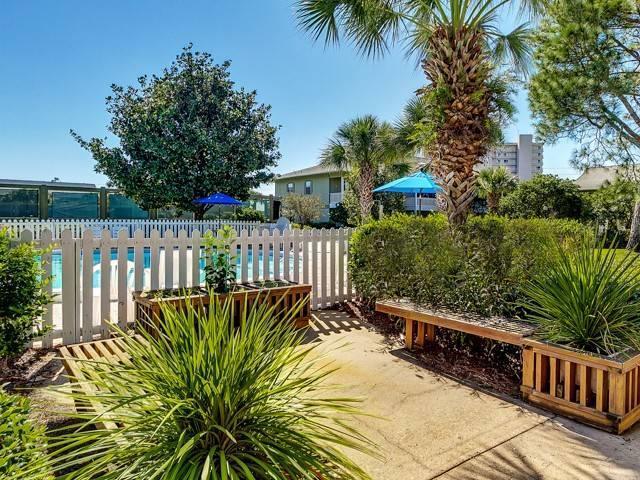 BEACHWOOD VILLAS CONDO - Residential