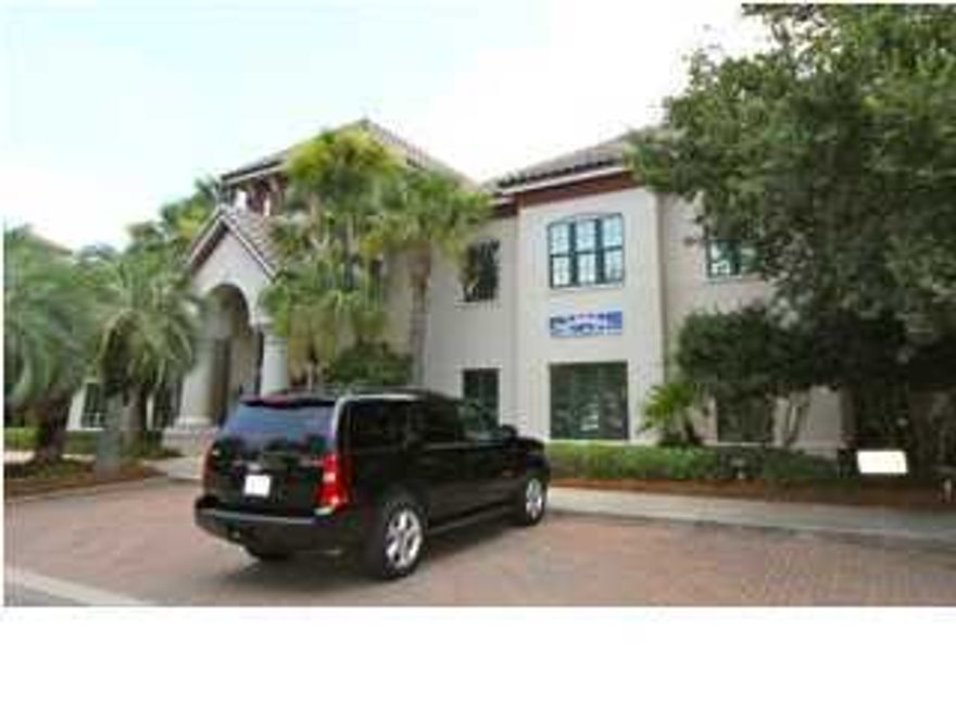 2200 to 5000 sqft of class A office space available. It can be subdivided. Available September 1, 2013