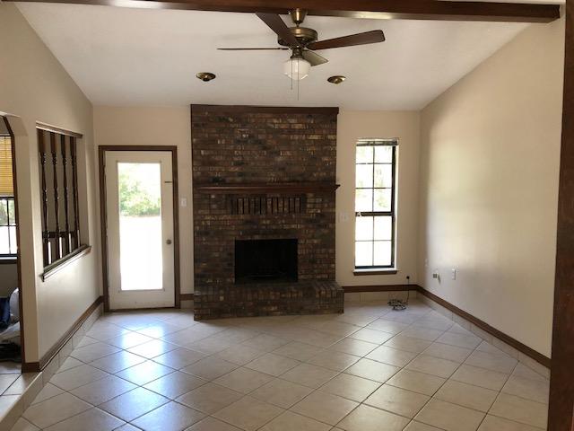 VALPARAISO PINECREST 5 - Residential Lease