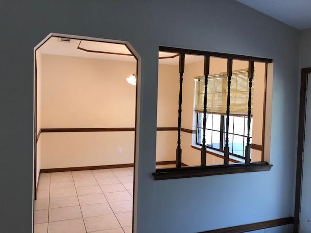 VALPARAISO PINECREST 5 - Residential Lease