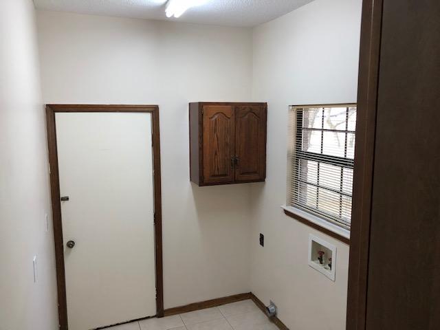 VALPARAISO PINECREST 5 - Residential Lease