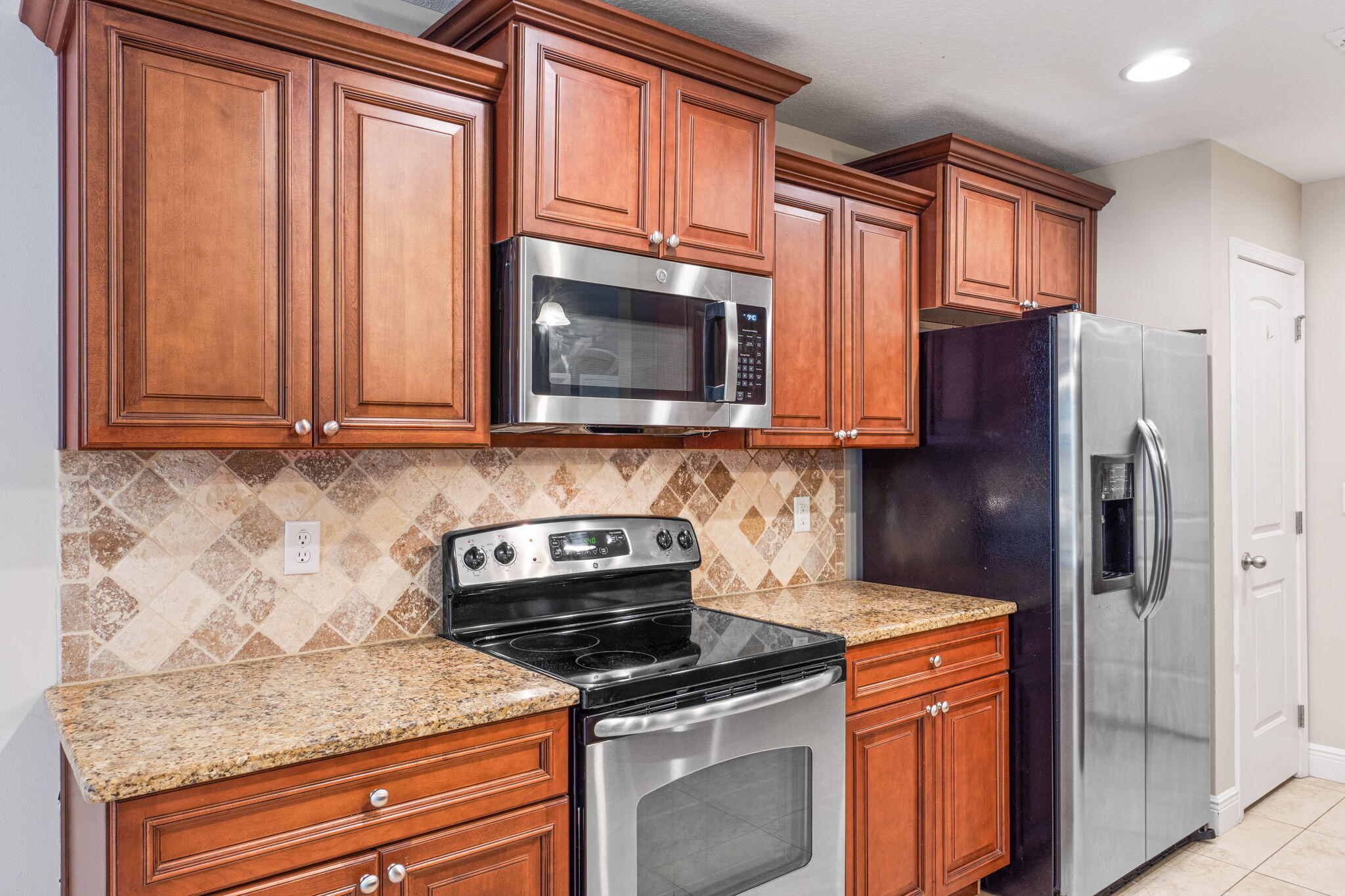 CHIMERA EST - Residential Lease