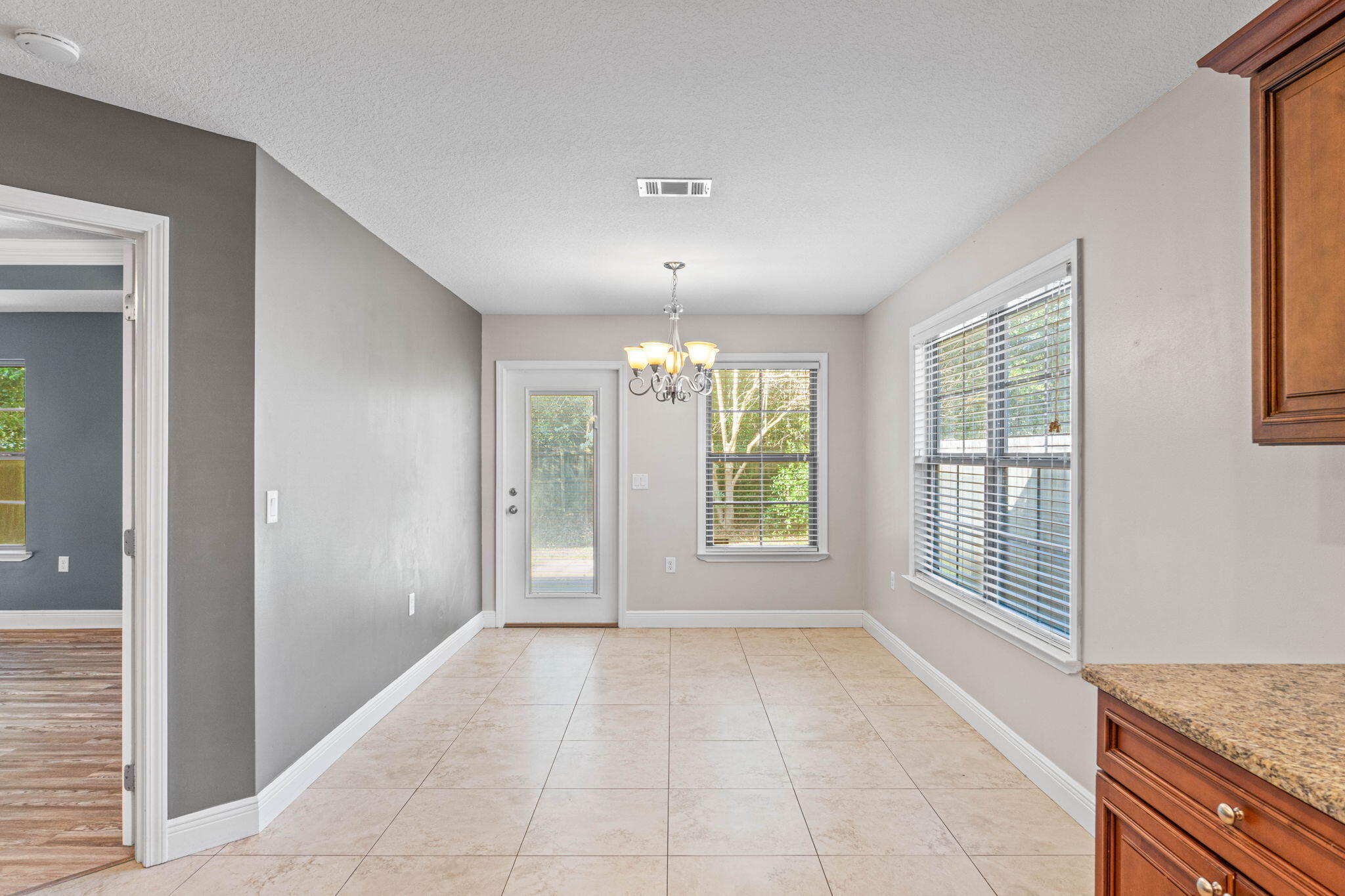 CHIMERA EST - Residential Lease