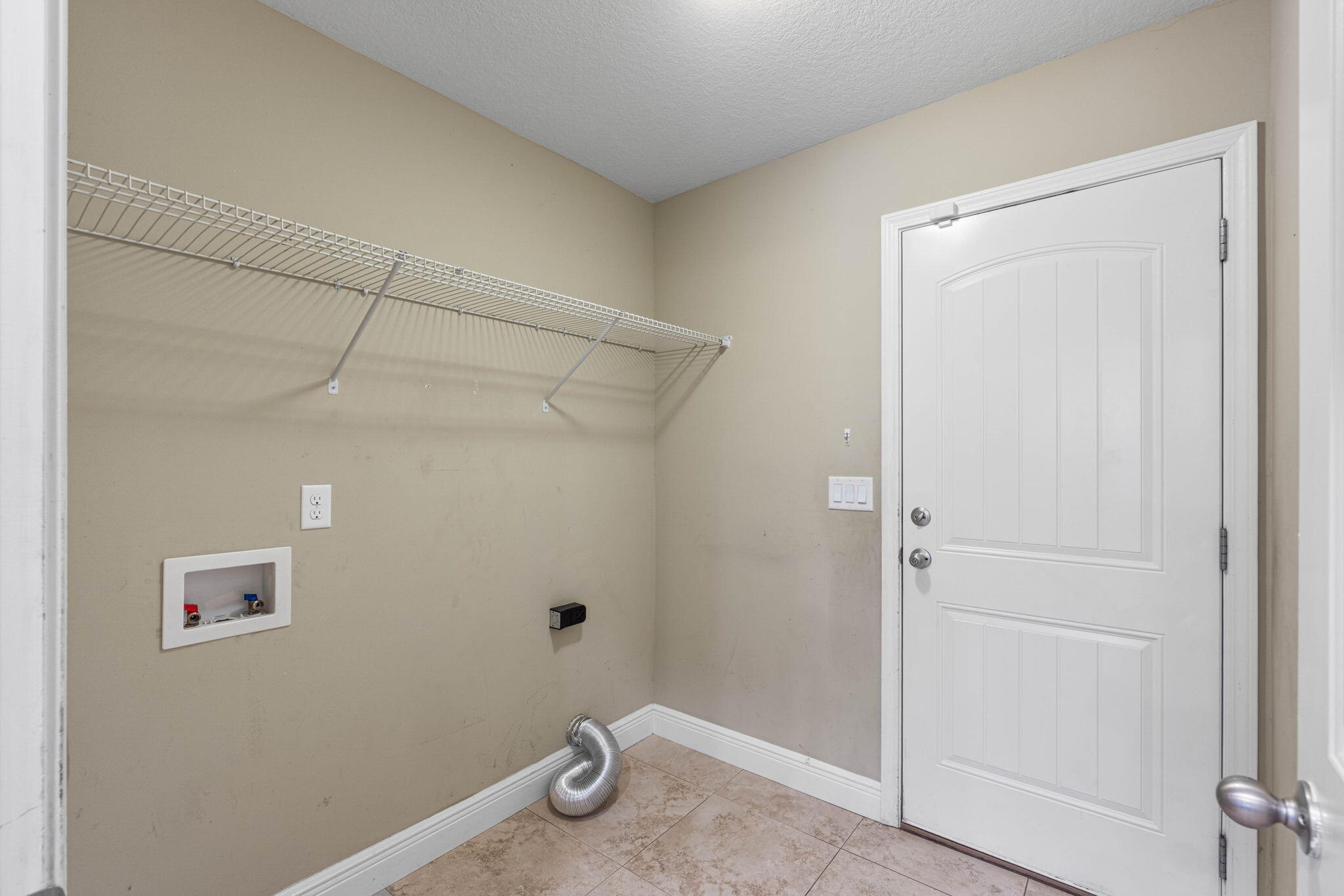 CHIMERA EST - Residential Lease