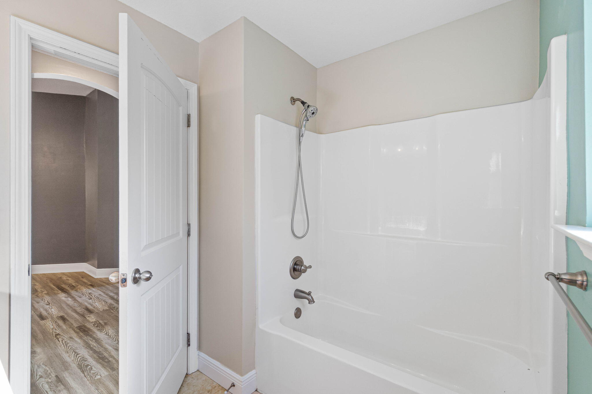 CHIMERA EST - Residential Lease