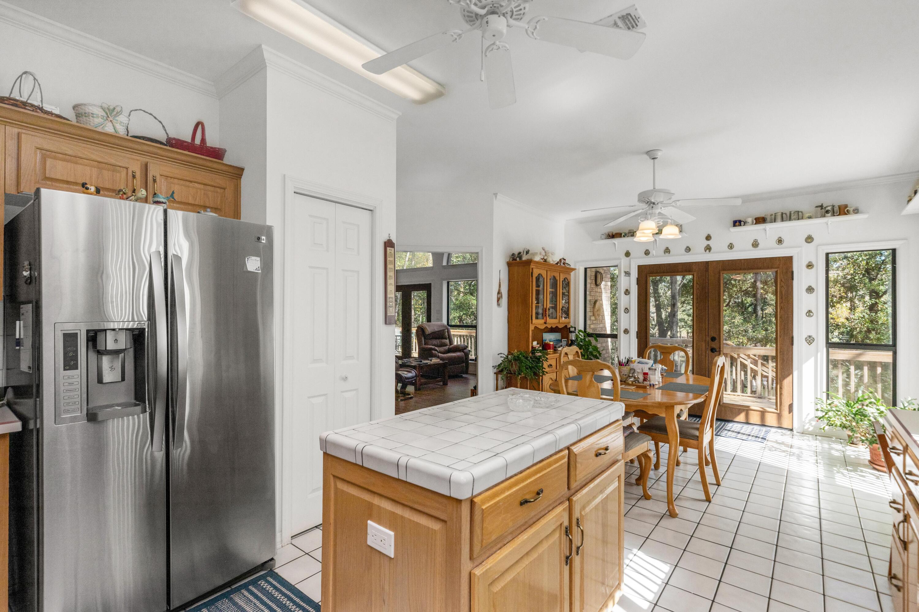 Rocky Bayou Country Club Estates - Residential