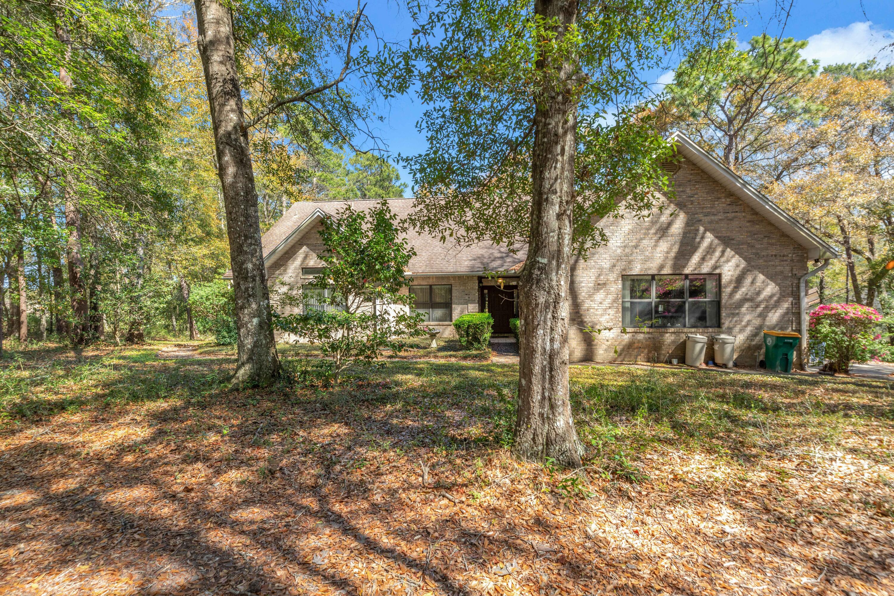 Rocky Bayou Country Club Estates - Residential