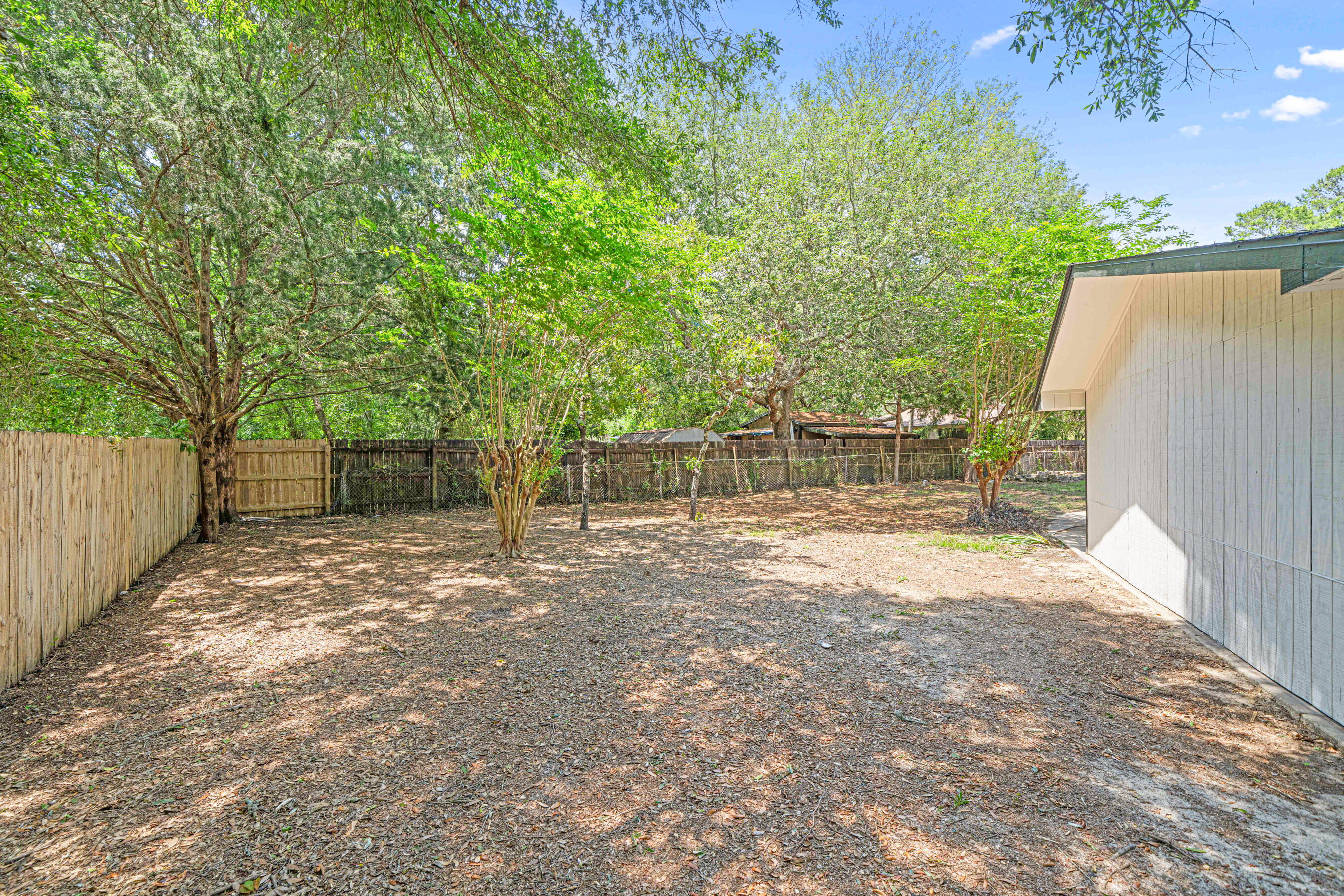 HOLLEY/NAVARRE - Residential