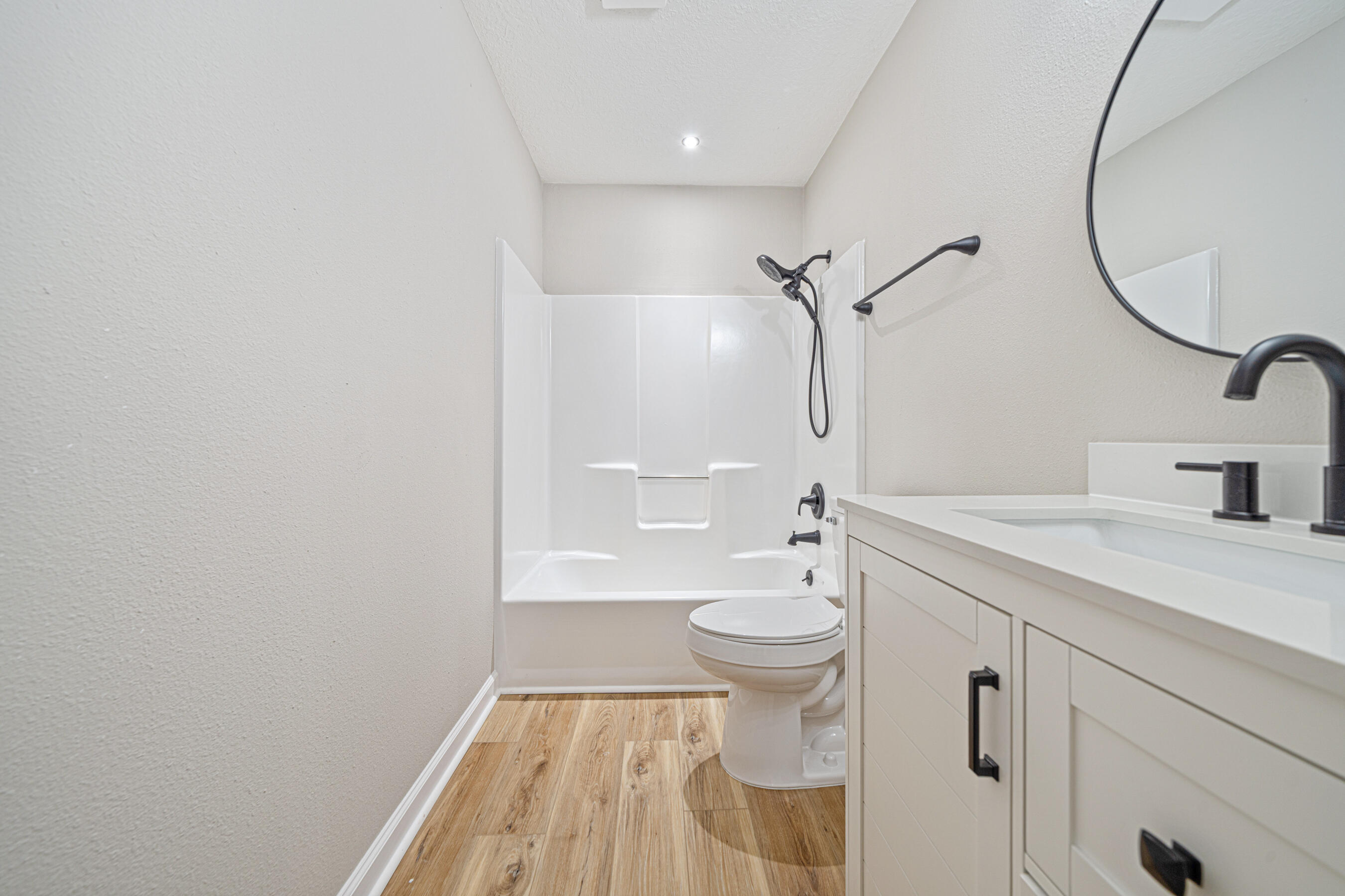 HOLLEY/NAVARRE - Residential