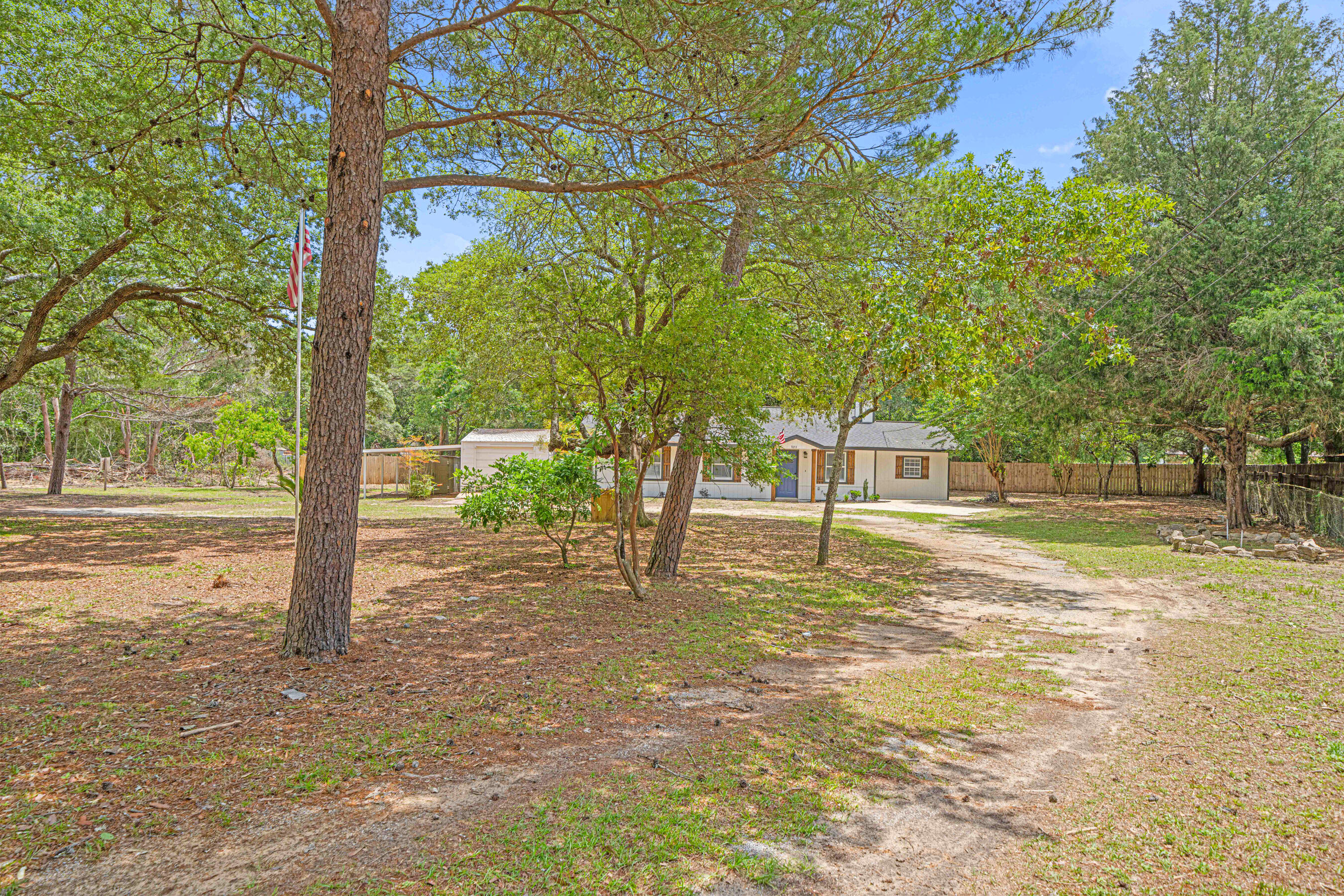 HOLLEY/NAVARRE - Residential