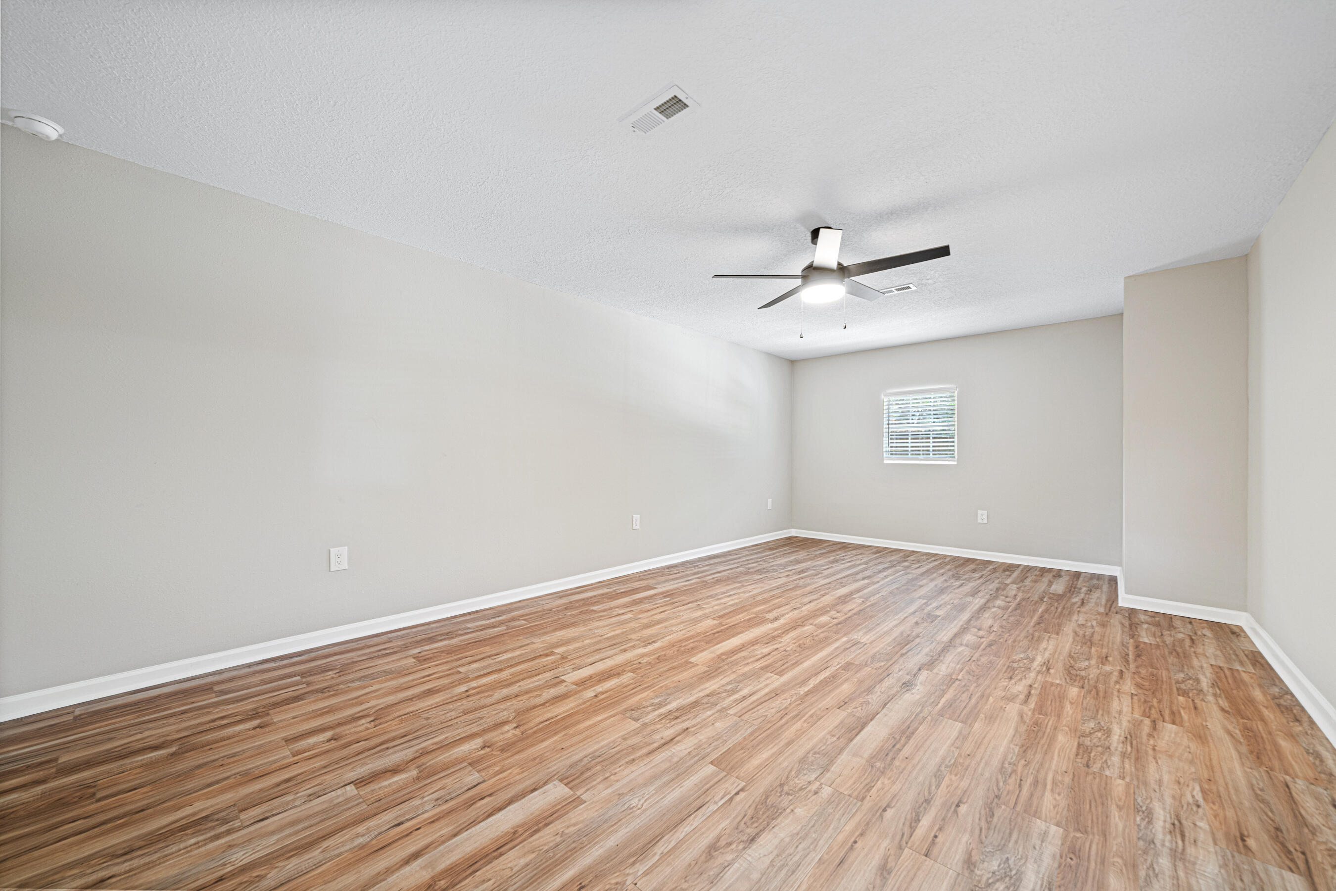 HOLLEY/NAVARRE - Residential