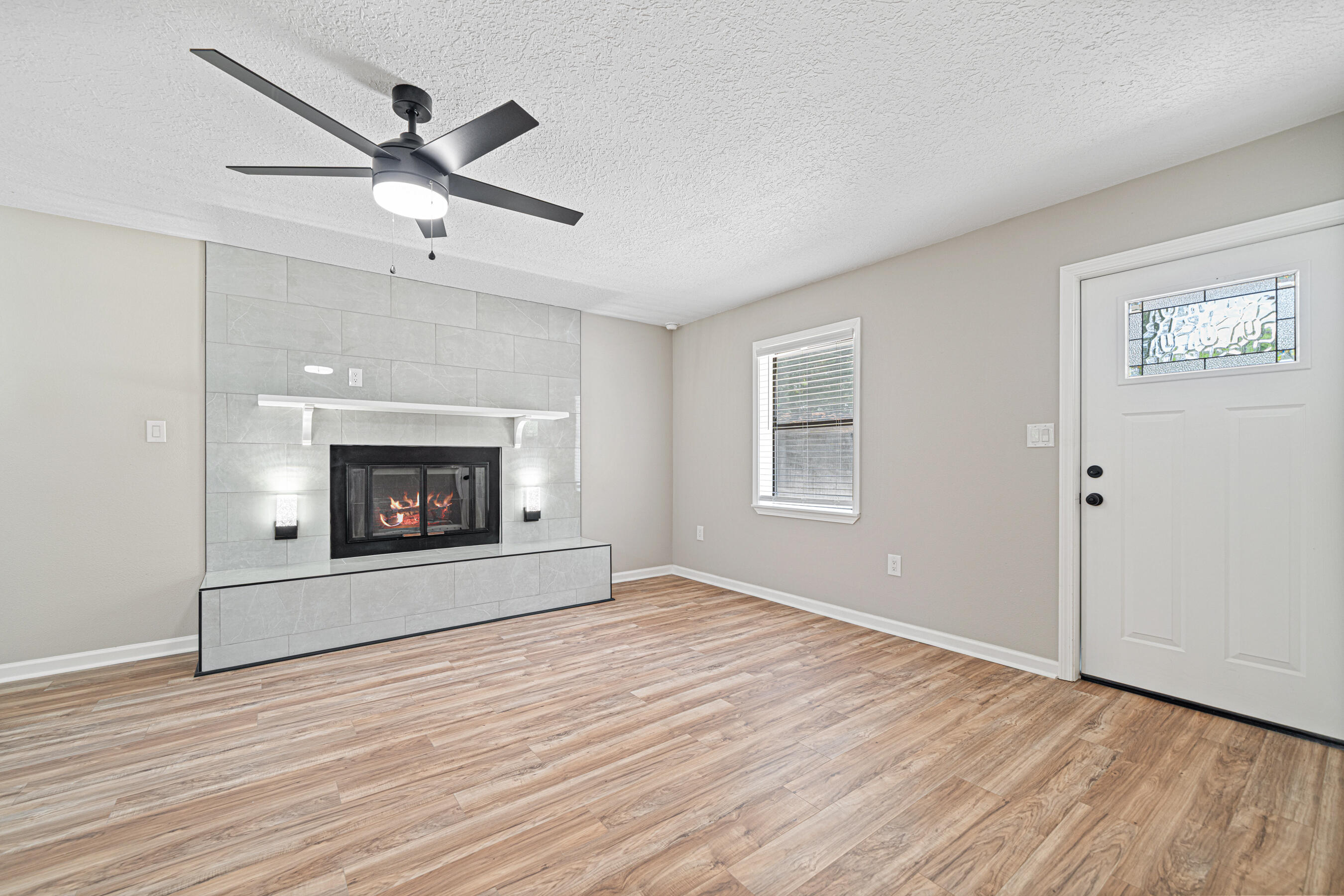 HOLLEY/NAVARRE - Residential