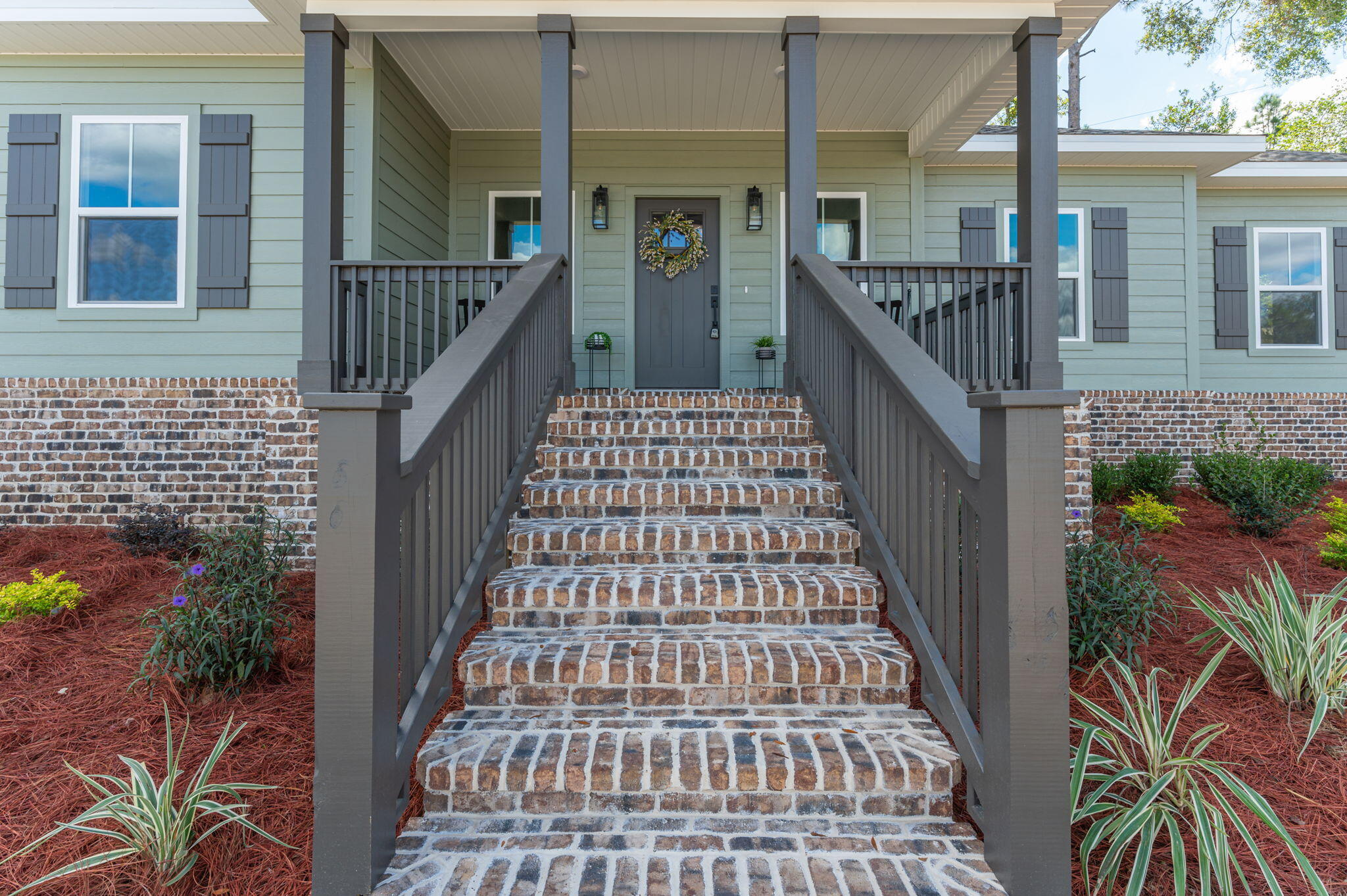 MOSSY OAKS - Residential