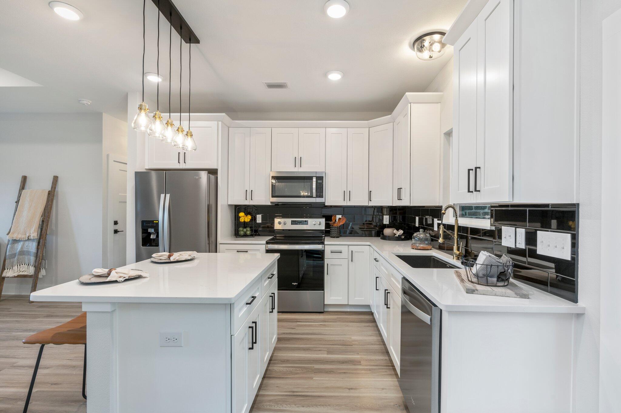 MOSSY OAKS - Residential