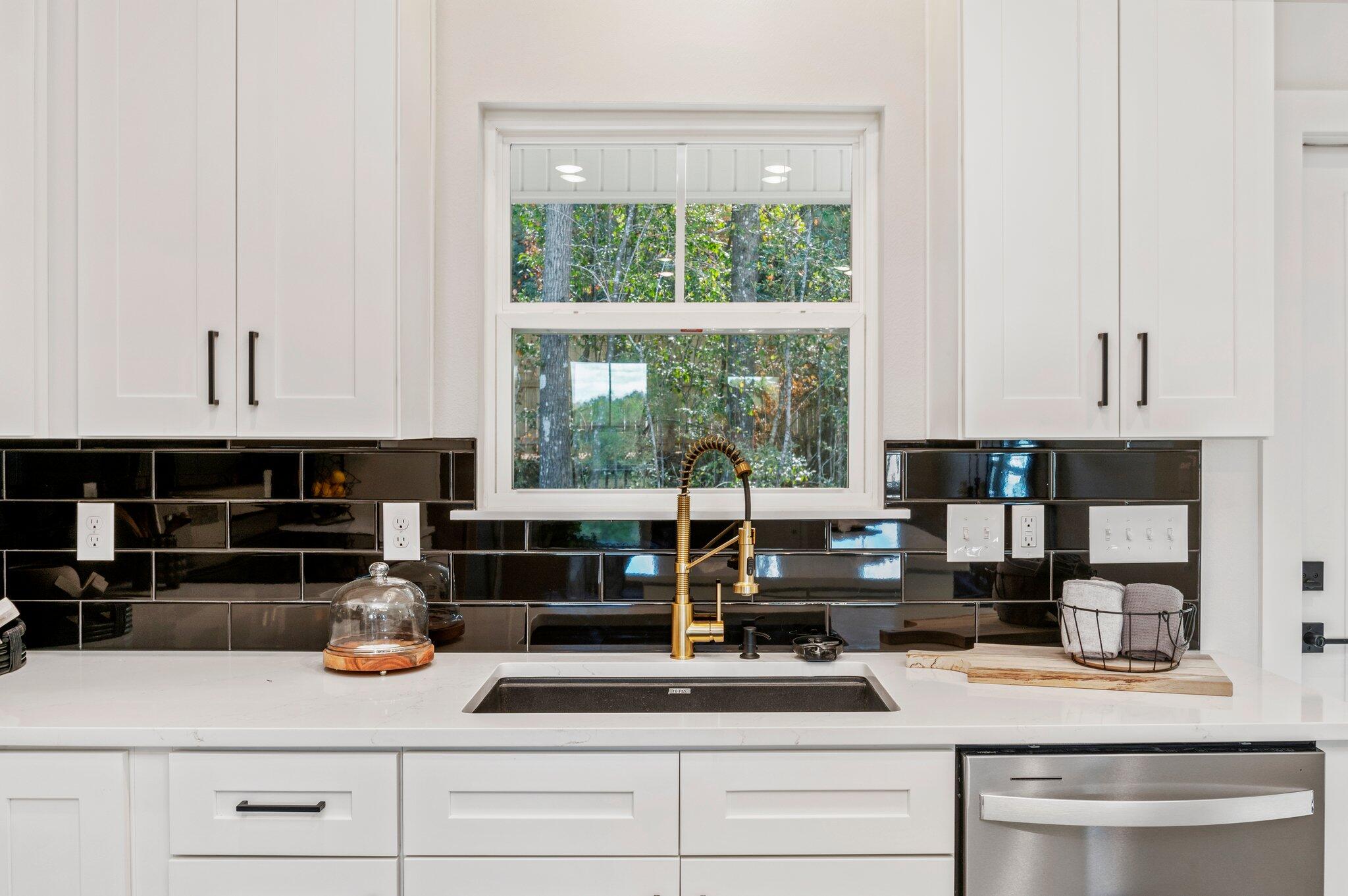 MOSSY OAKS - Residential