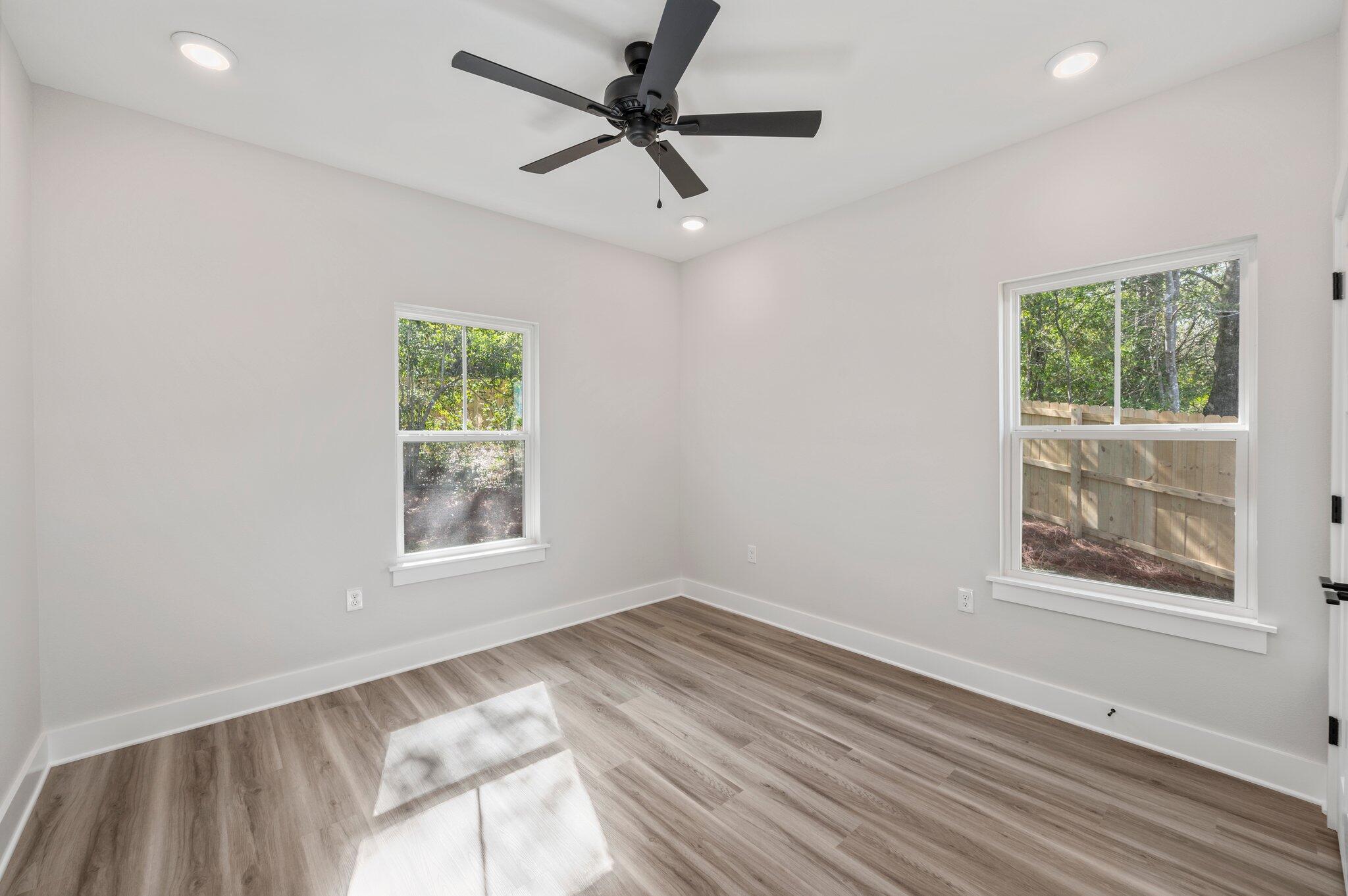 MOSSY OAKS - Residential