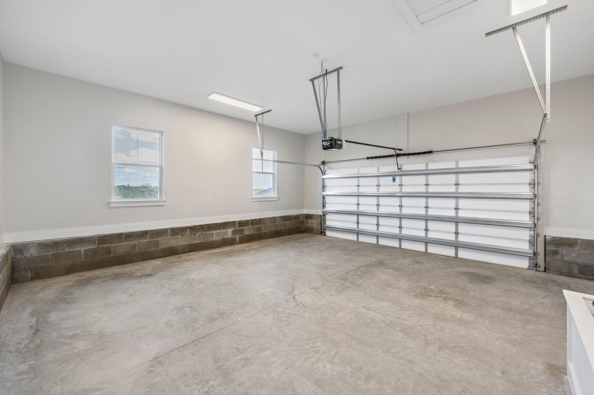 MOSSY OAKS - Residential