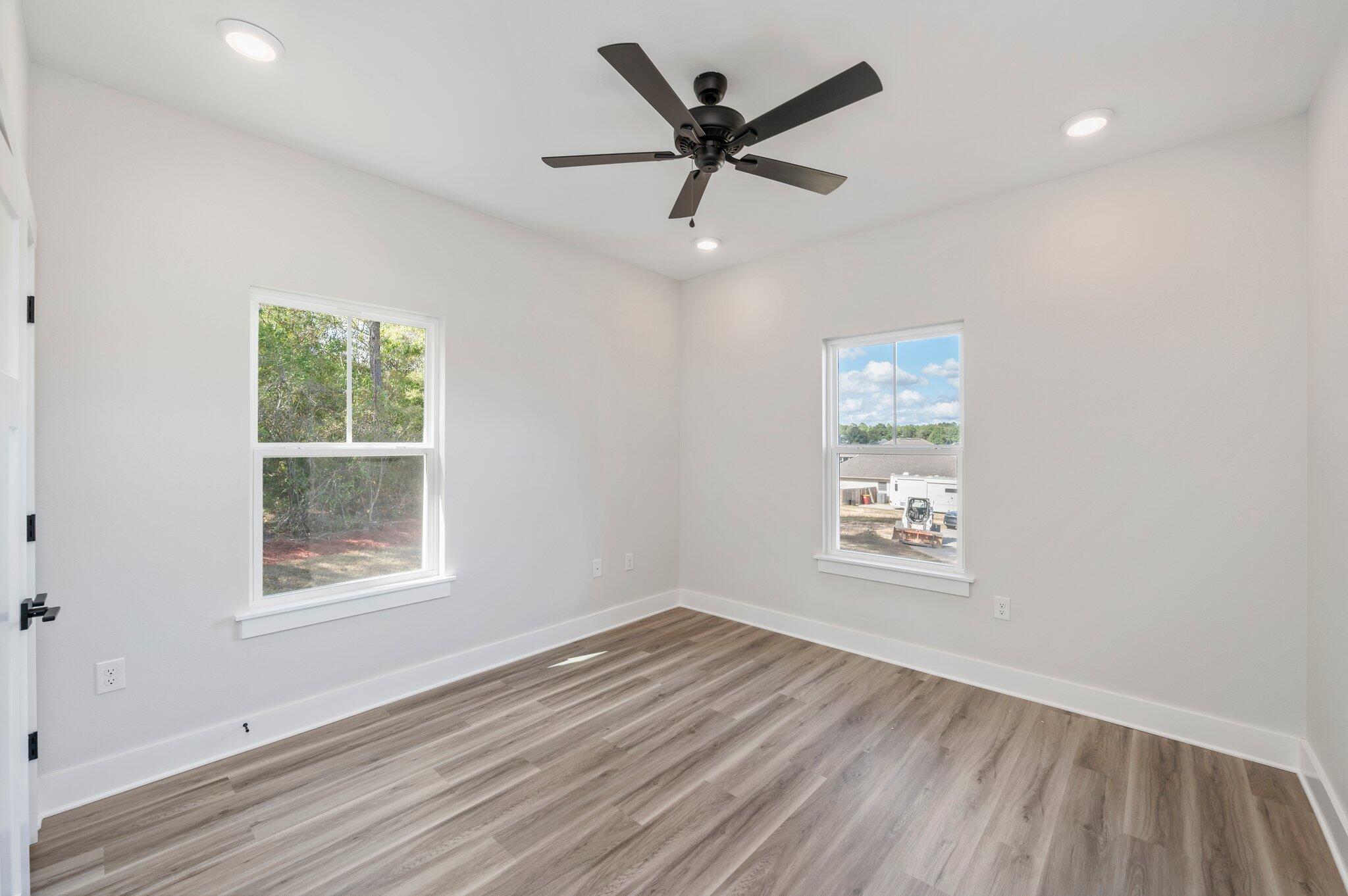 MOSSY OAKS - Residential