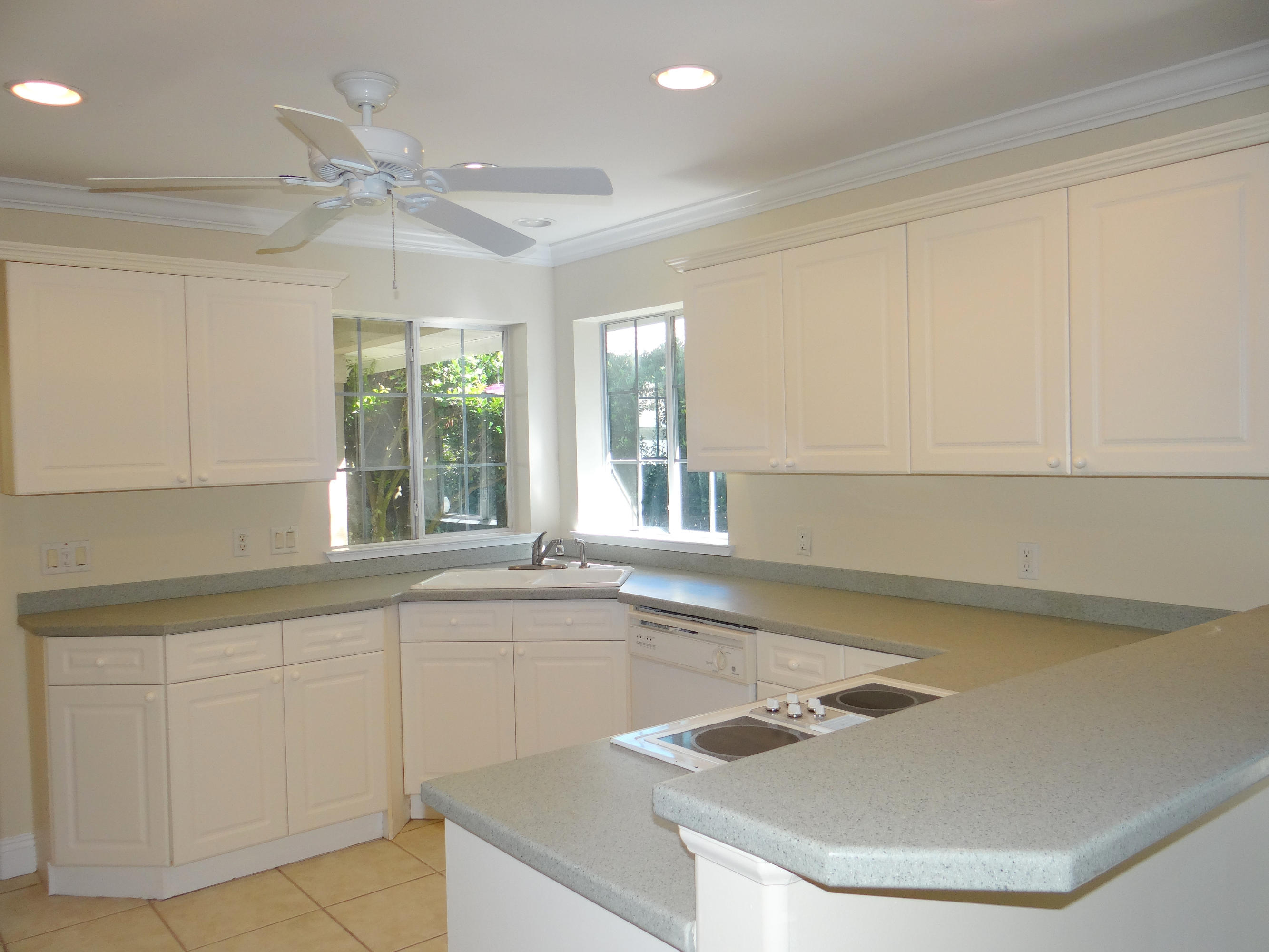 EMERALD BAY PH 1A - Residential